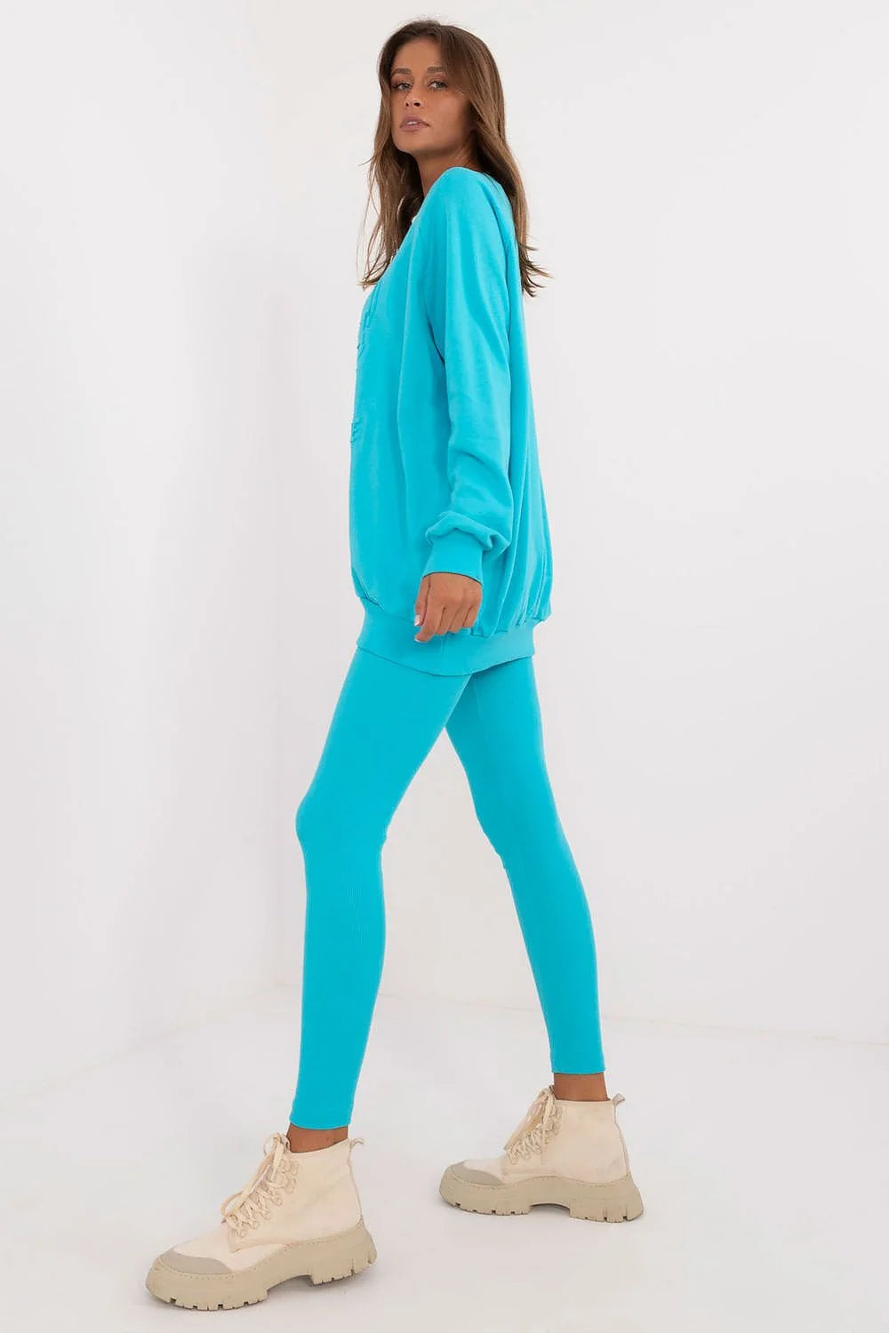 ensemble femme turquoise loungewear sweatshirt oversize molleton manches longues motif relief tête mort legging taille haute ajusté fuselé