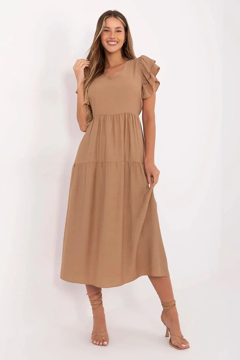 Robe de jour élégante coupe évasée encolure V manches courtes volants camel matelassée viscose nylon femme