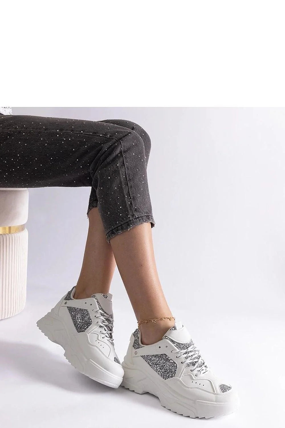 Baskets femme design moderne tendance tige cuir synthétique blanc paillettes argenté plateforme confortable style sportif élégant occasion quotidienne sortie amie