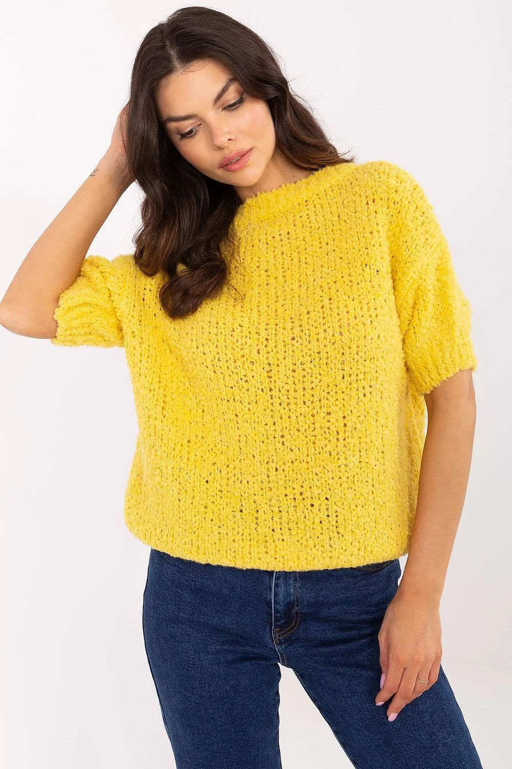 Pull femme ample maille large manches courtes col rond couleur jaune vif style moderne confortable pour quotidien et travail