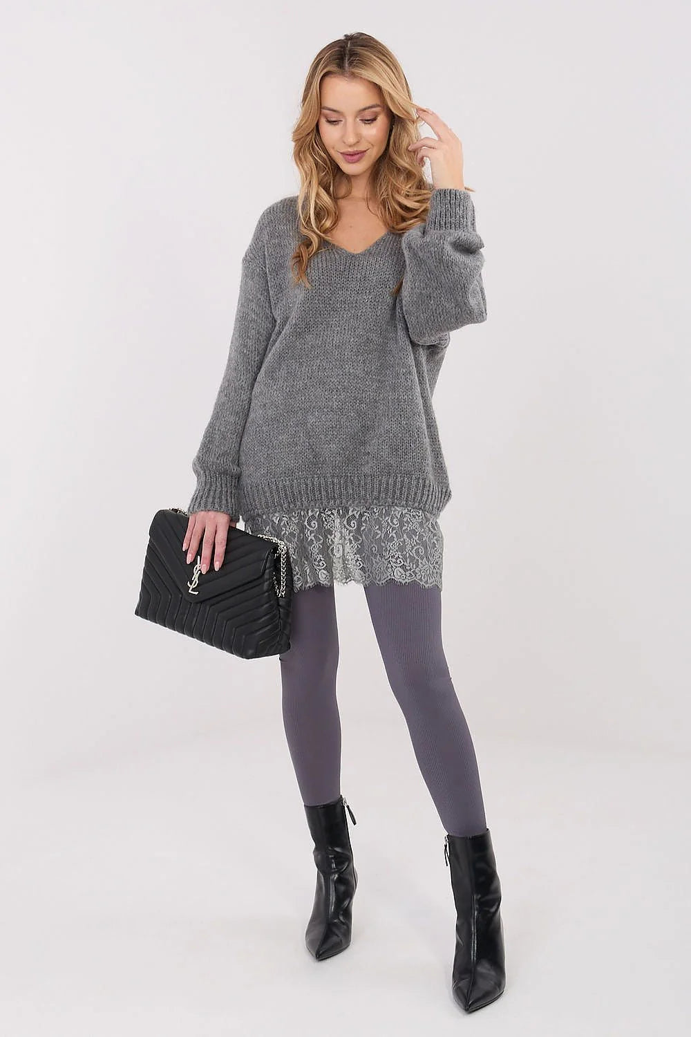 pull long femme oversize col V maille mohair acrylique nylon doux chaud moelleux manches bouffantes ourlet dentelle