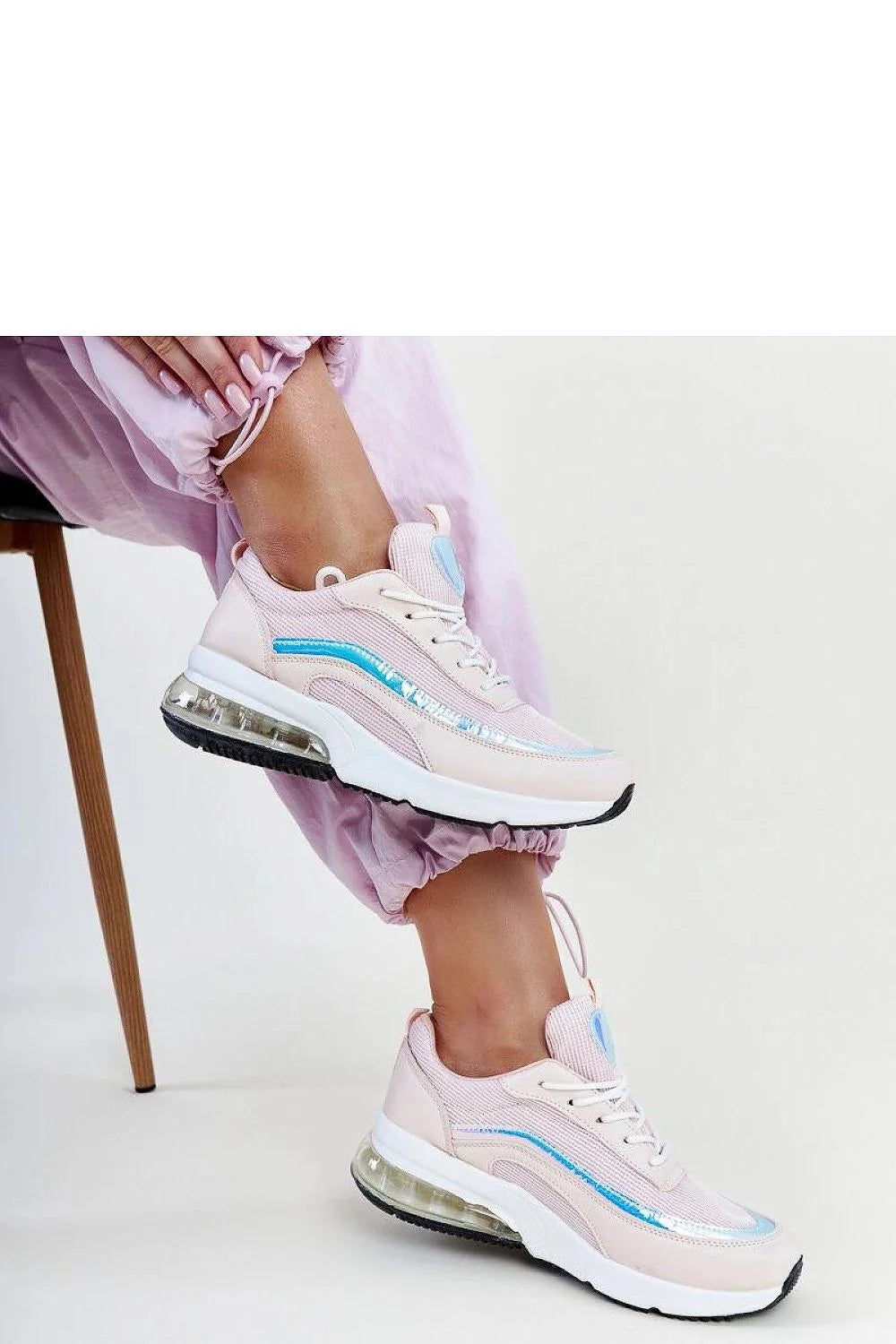Baskets féminines modernes design sportif tendance style urbain semelle épaisse mesh respirant rose pâle irisé