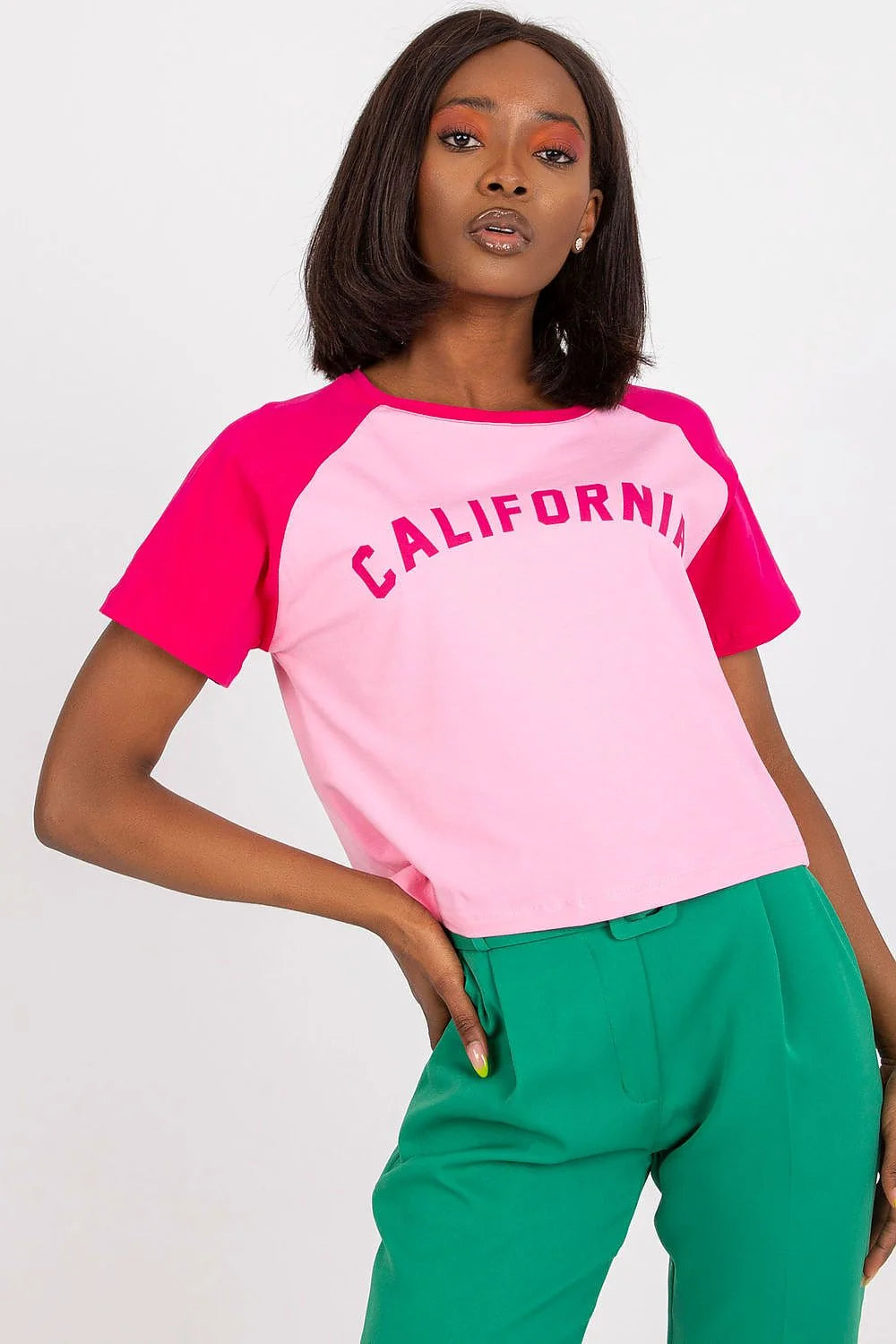 T-shirt femme décontracté style raglan manches courtes couleur blanc jaune inscription california coton spandex