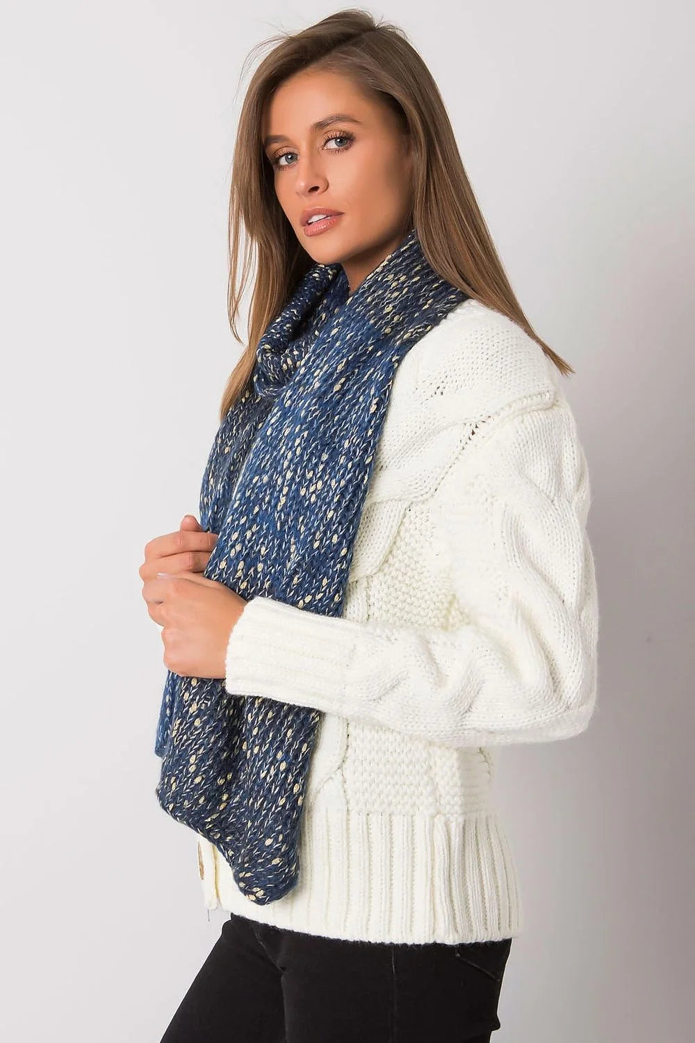 Écharpe châle tubulaire acrylique élégante torsadée chaude douce pour un hiver stylé et confortable