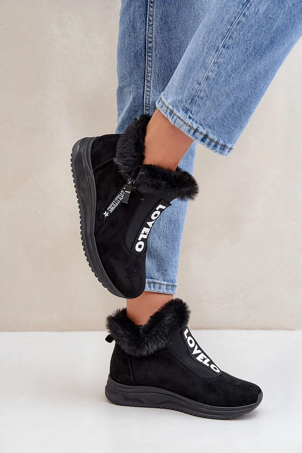 Bottines femmes style décontracté mode urbaine cuir suédé écologique fourrure doublure semelle caoutchouc zip LOVELO