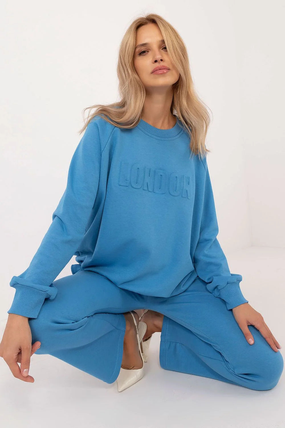 Ensemble mode femme sweatshirt pantalon coupe oversize bleu vibrant tissu coton polyester elastique waist