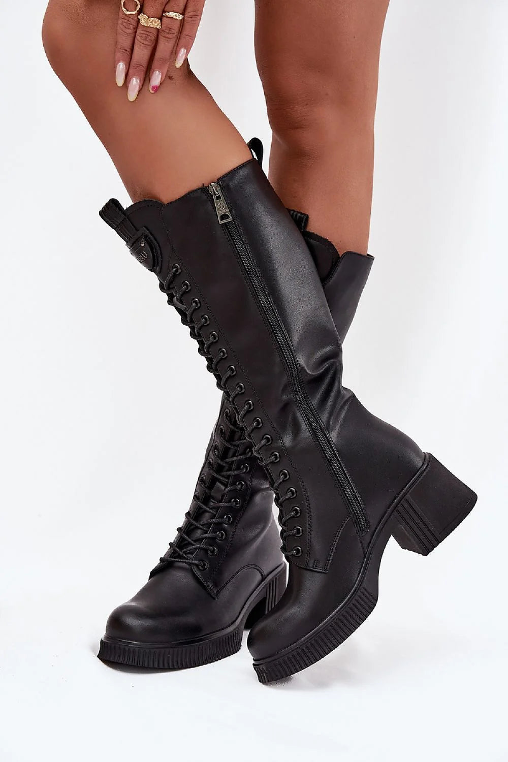 bottes hautes femme cuir naturel talon bloc 6cm semelle crantée lacets intégral œillets métalliques fermeture éclair doublure chaude