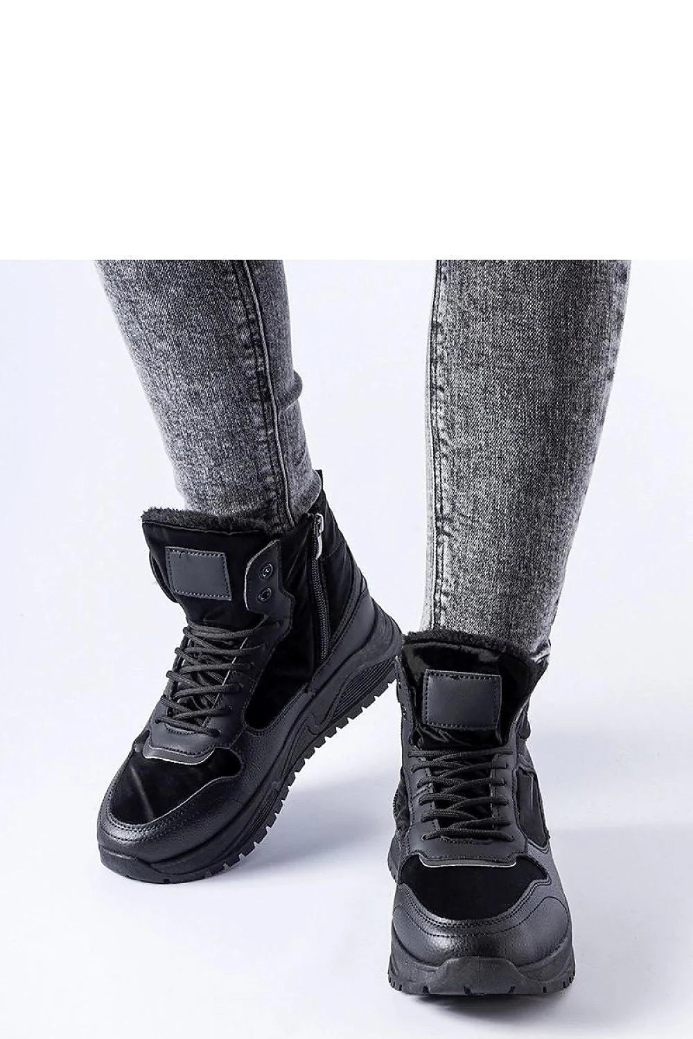 Bottes montantes en cuir noir et textile,高舒适度, adhérence exceptionnelle, pour femmes, style urbain et sportif, idéales pour l'hiver, fermeture éclair latérale, confort maximal, design moderne, occasions multiples