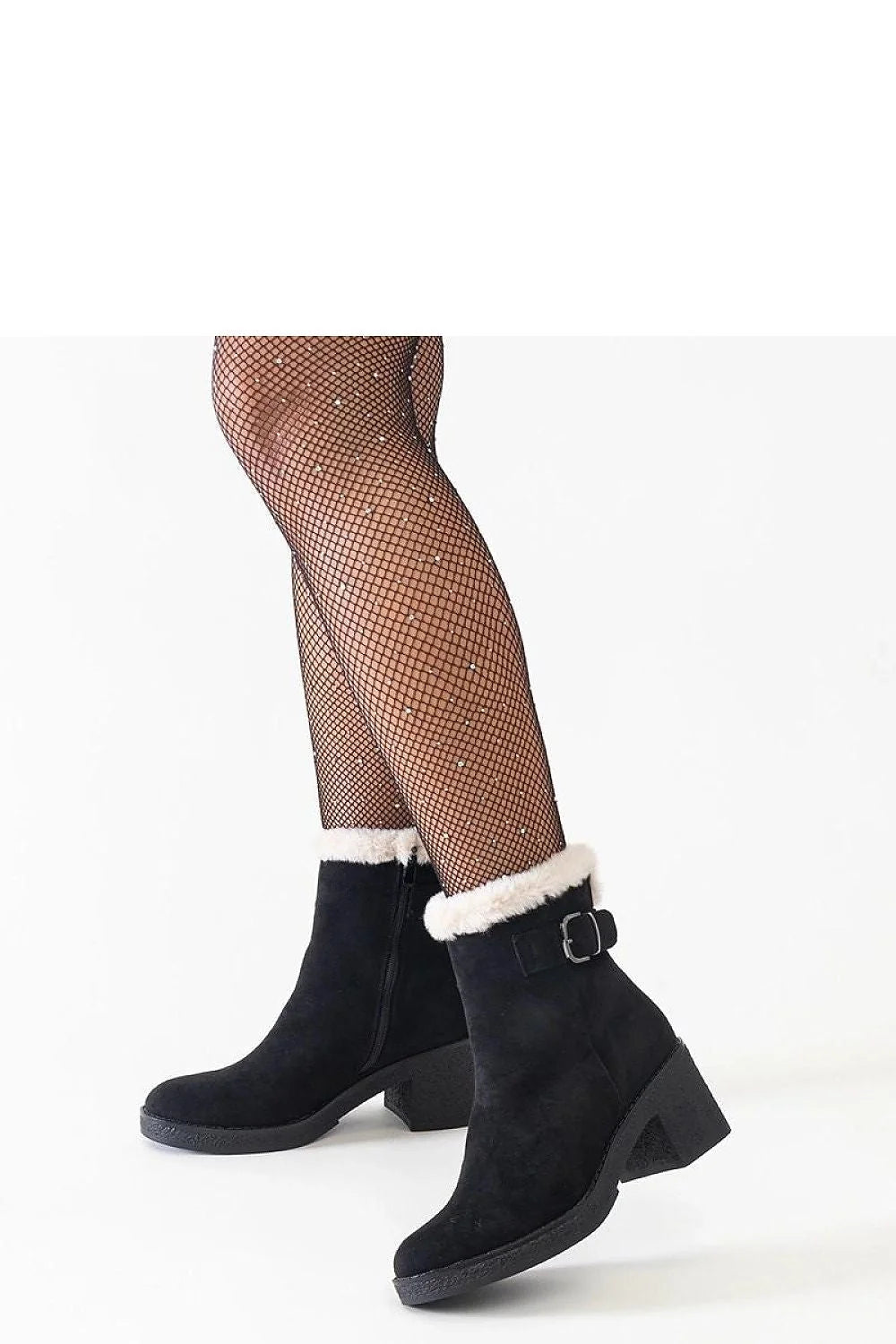 bottes suédine noire fourrure blanche talon carré moyen bout amande cheville ajustée semelle crantée antidérapante élégante