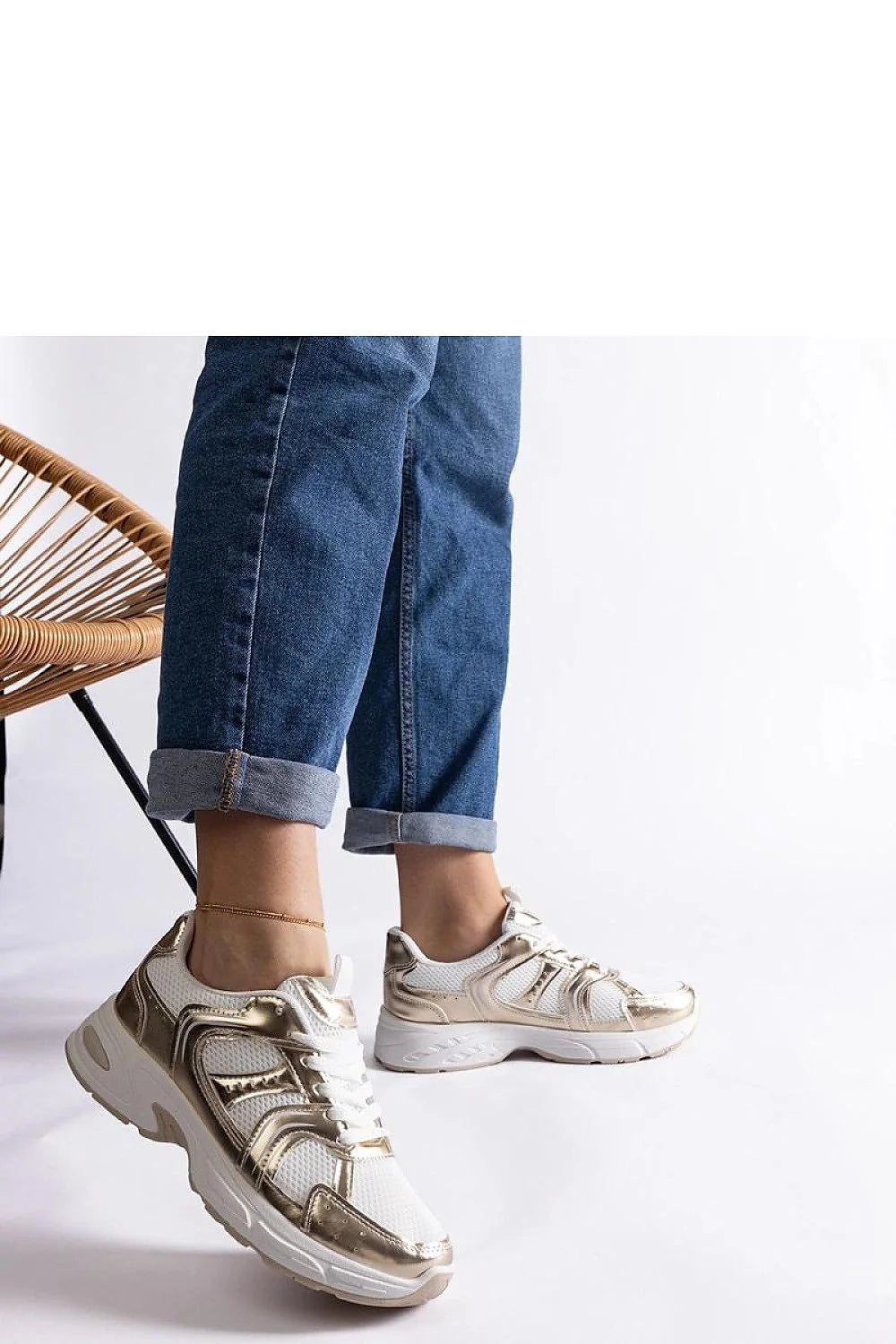 Baskets pour femmes design moderne élégant maille blanche doré confortable sport chic polyvalente occasion usage quotidien