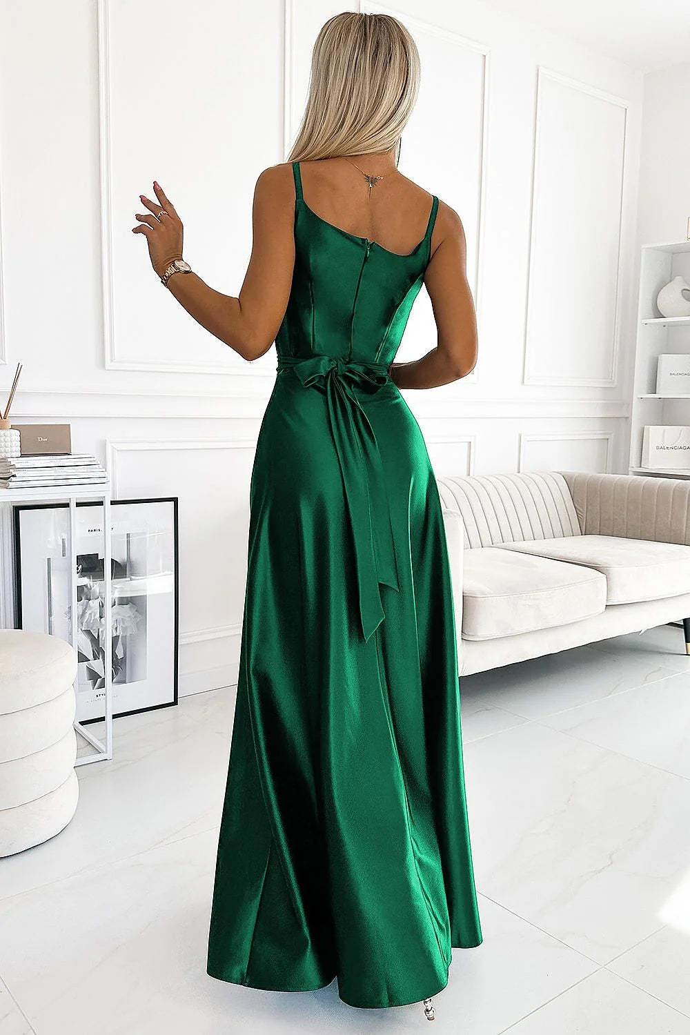 Robe longue élégante en satin vert émeraude fente haute décolleté V bretelles fines ceinture ajustable occasion spéciale femme