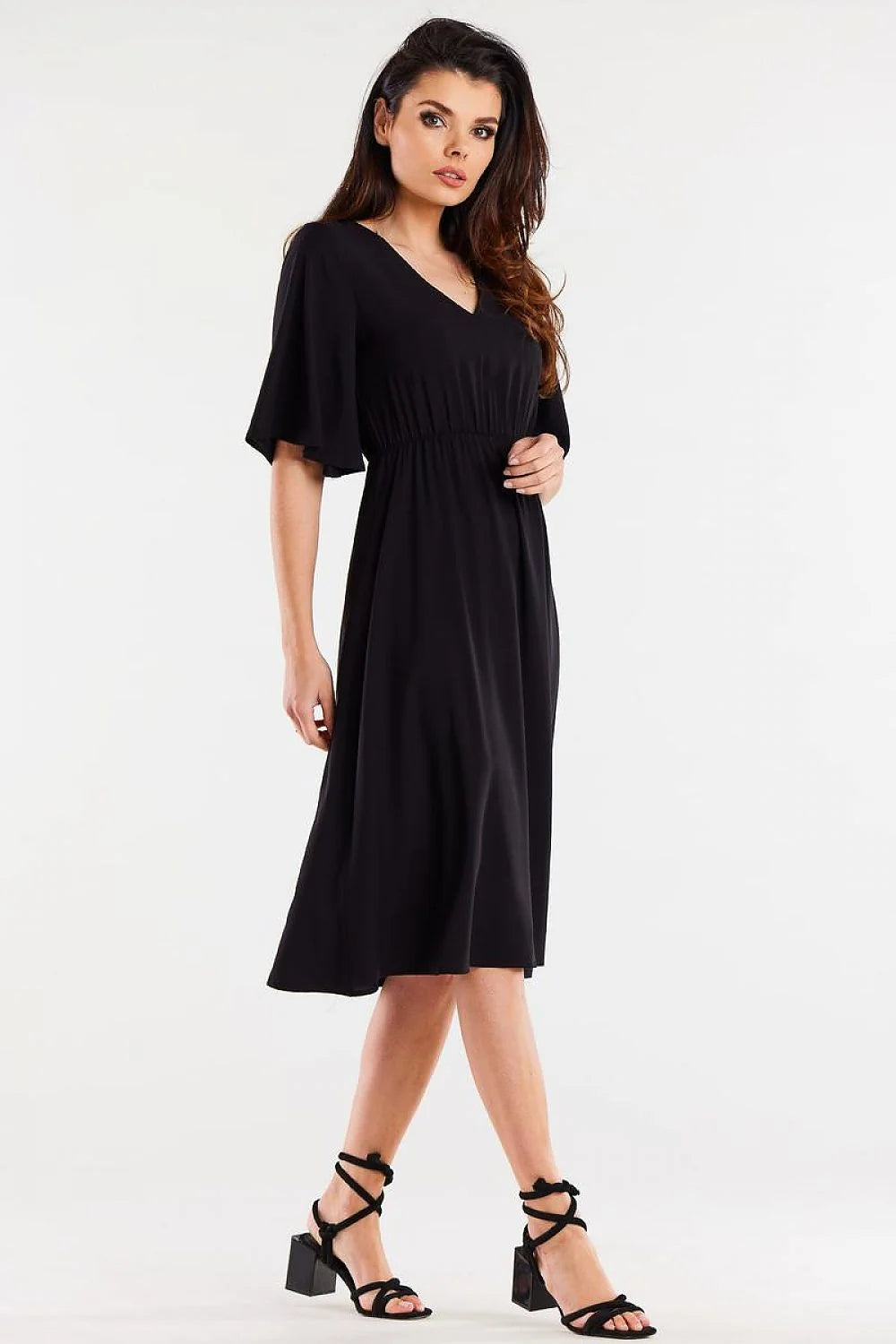 robe midi noire élégante viscose fluide drapée décolleté V manches kimono larges taille élastique cintrée jupe évasée ourlet asymétrique polyvalente
