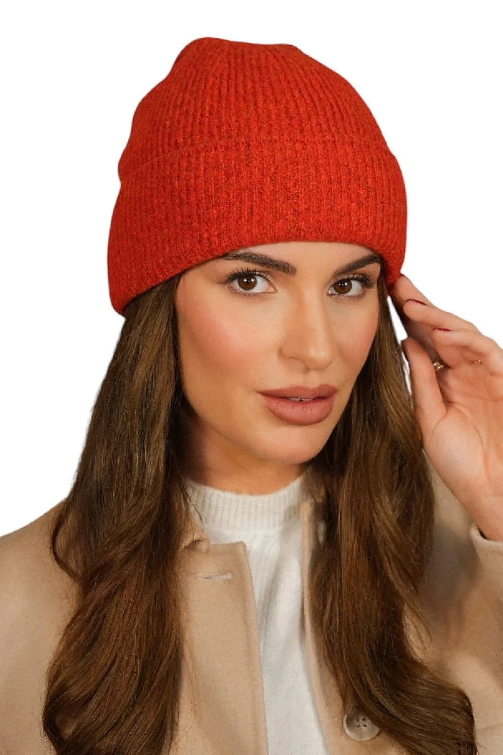 Bonnet pour femme design contemporain tricotage en côtes laine rouge vif ajusté élégant mode hiver