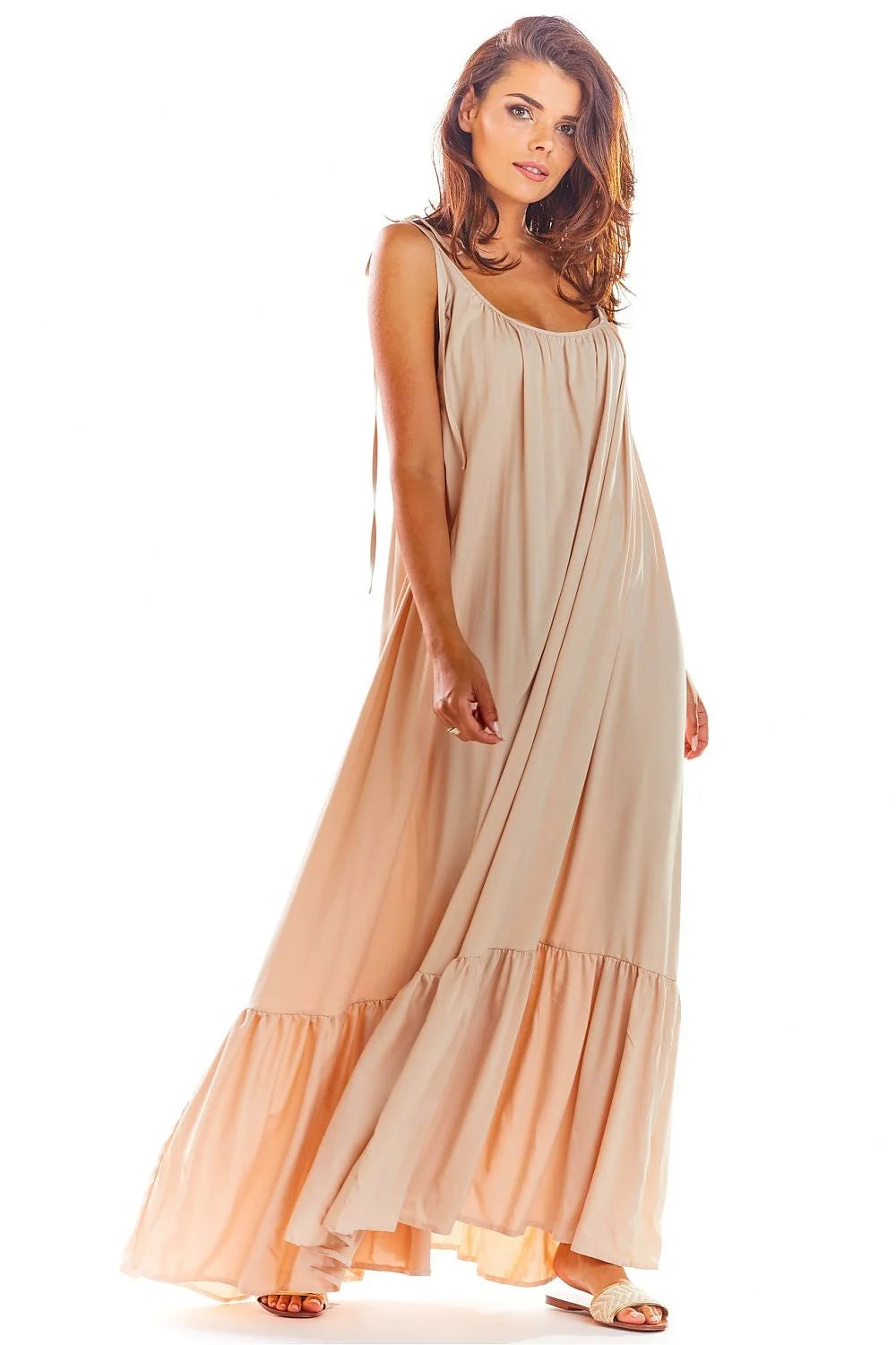 Robe longue AWAMA été 2023 coupe ample décolleté dos volant bas coloris rouge vif femmes viscose élasthanne
