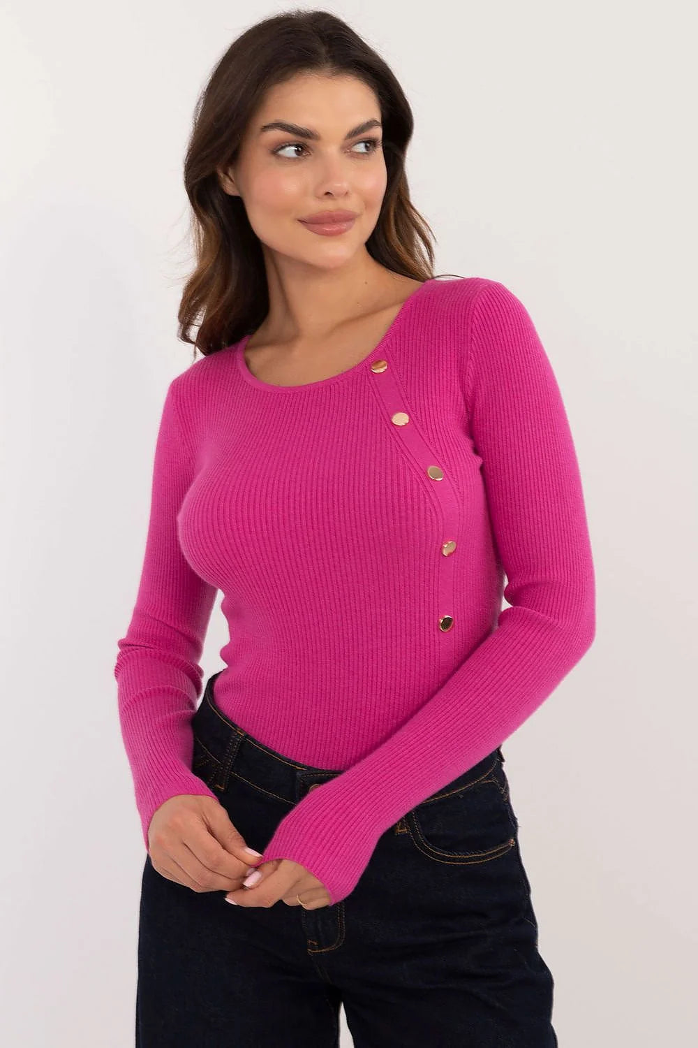 Pull pour femme en maille côtelée rose vif manches longues col rond boutons dorés décoratifs ajusté classe