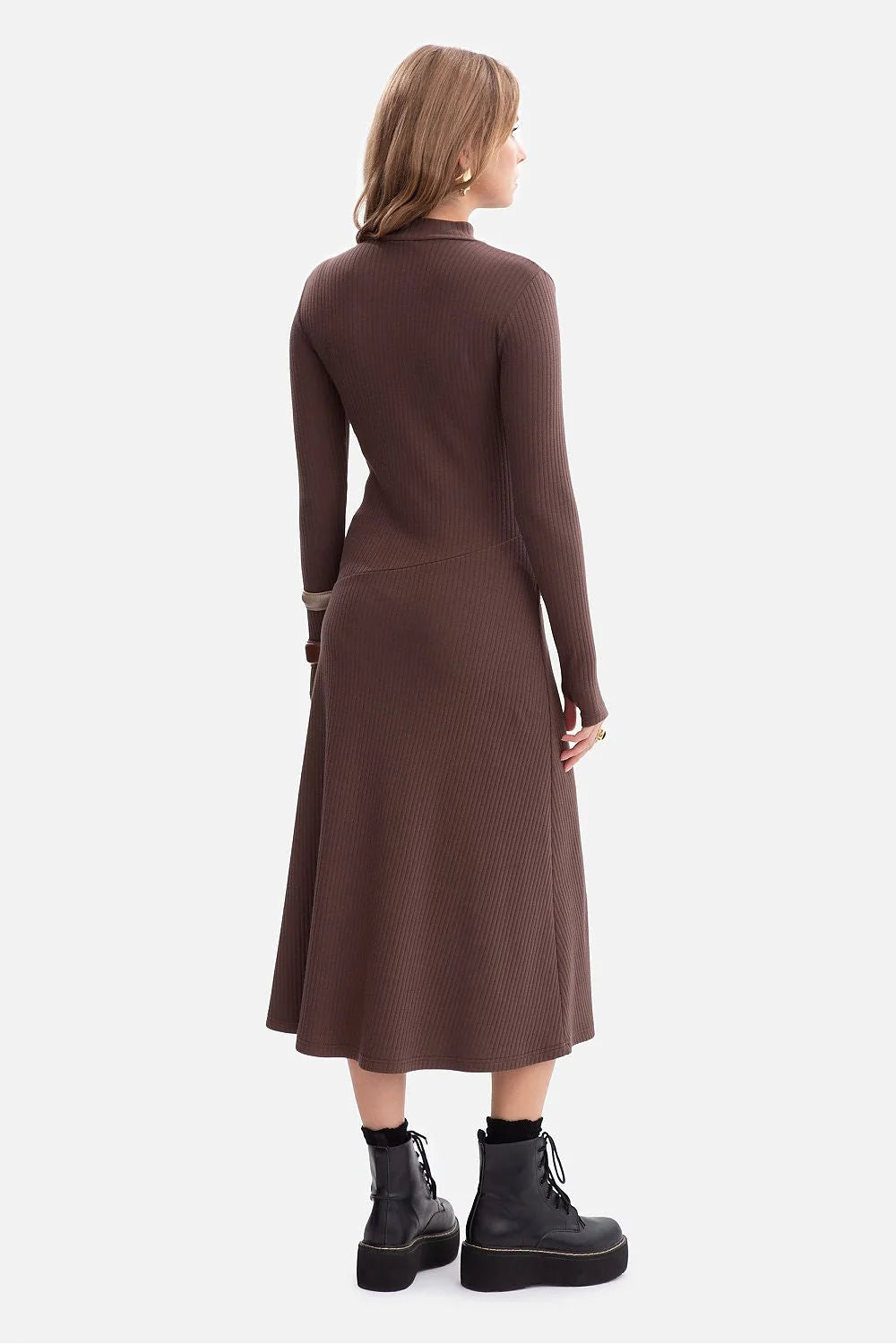 robe midi femme maille côtelée marron chocolat col montant manches longues ajustée jupe évasée extensible confortable minimaliste automne