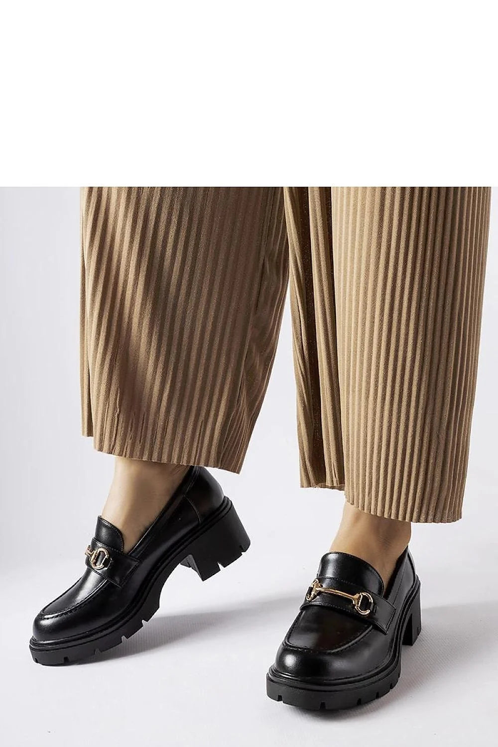 Mocassins pour femmes design chic et sophistiqué cuir noir semelle épaisse doré occasionnels soirées ville