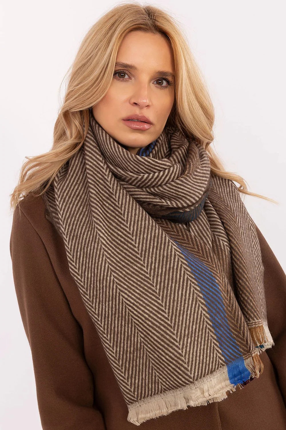 Écharpe d'hiver féminine élégante motif rayé diagonale bande bleue franges douce longueur généreuse viscose femme