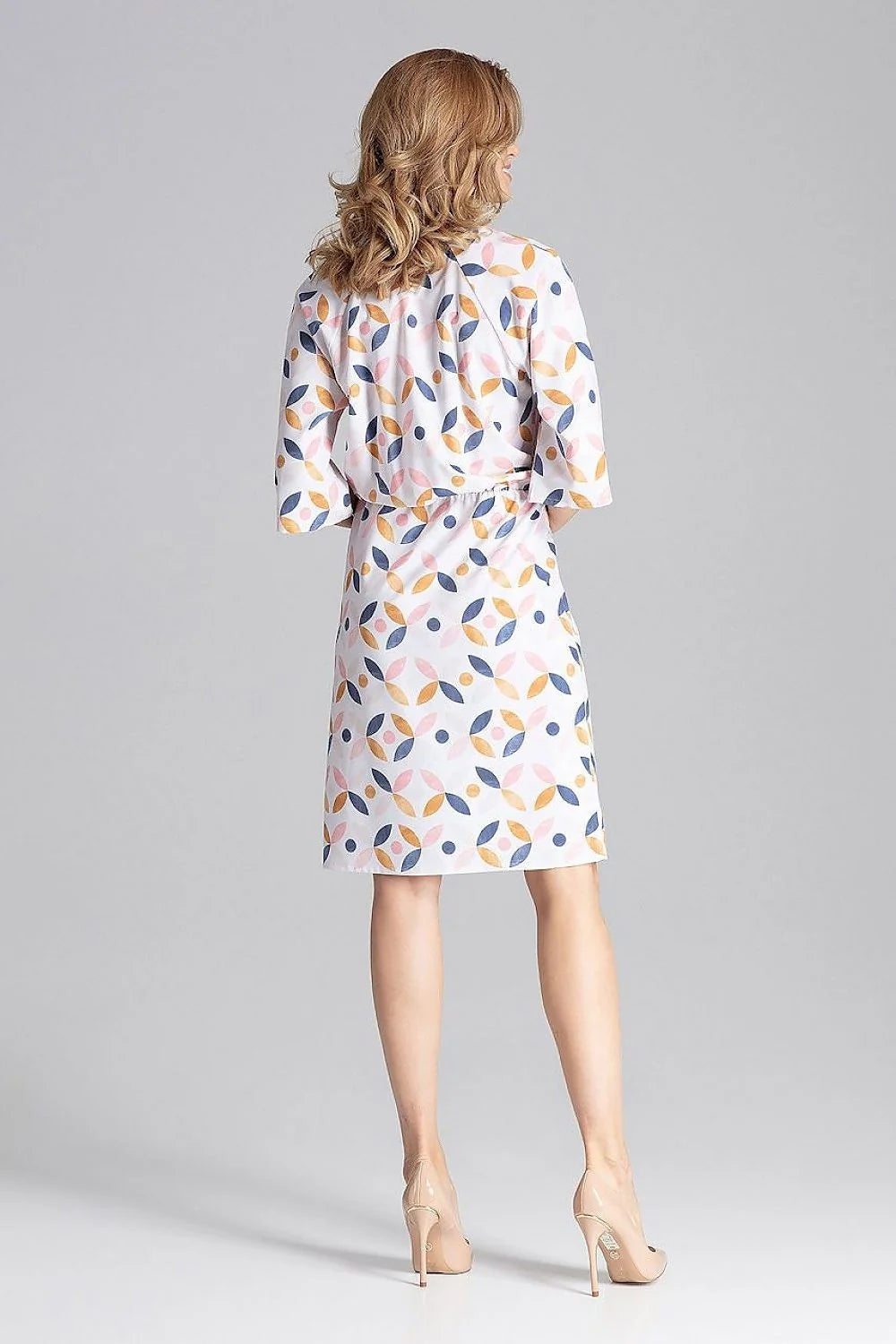 Robe fluide en polyester jaune moutarde élégante avec manches amples et ceinture pour femmes modernes