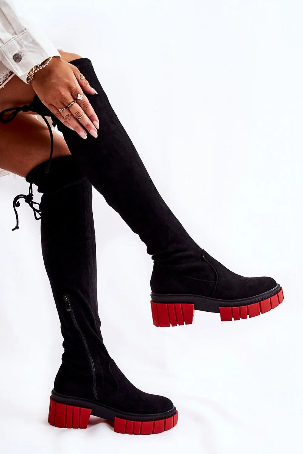 Bottes hautes pour femmes en éco-suède noires style audacieux talon plateforme rouge ajustables cuissardes mode élégant veste ajustable