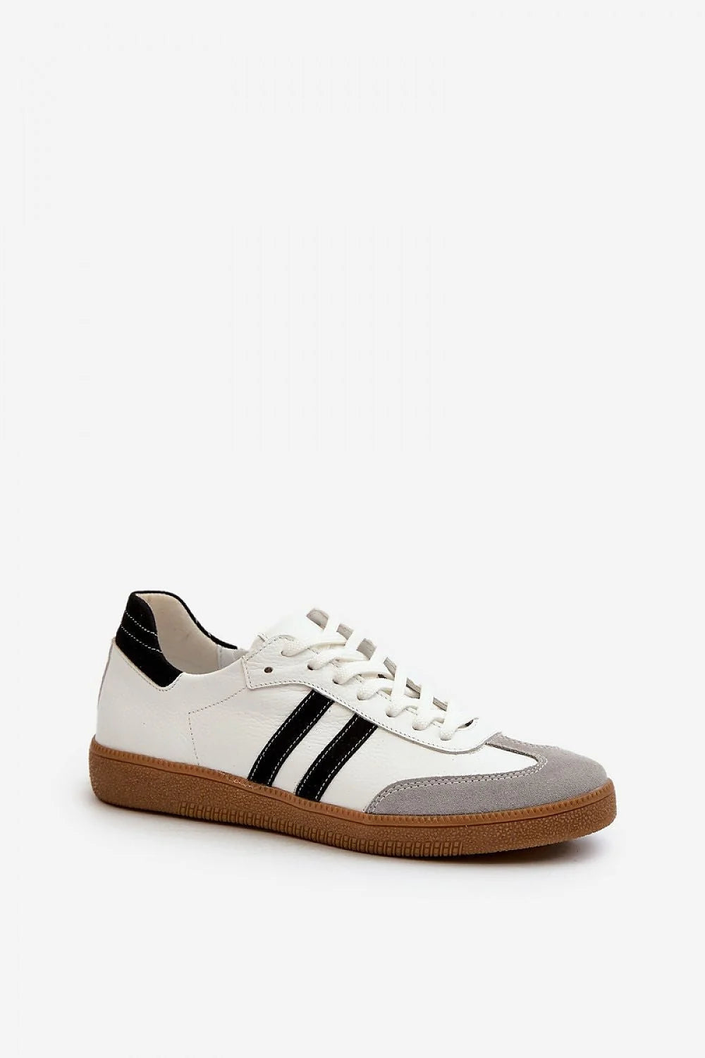 Baskets femmes modernes élégantes cuir naturel blanches bandes noires low cut confortable shopping ville