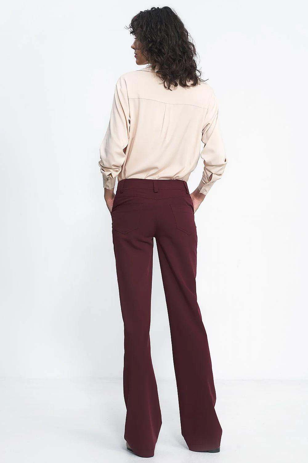 Pantalon long Nife bordeaux élasthanne polyester coupe droite évasée taille standard poches latérales ceinture passants