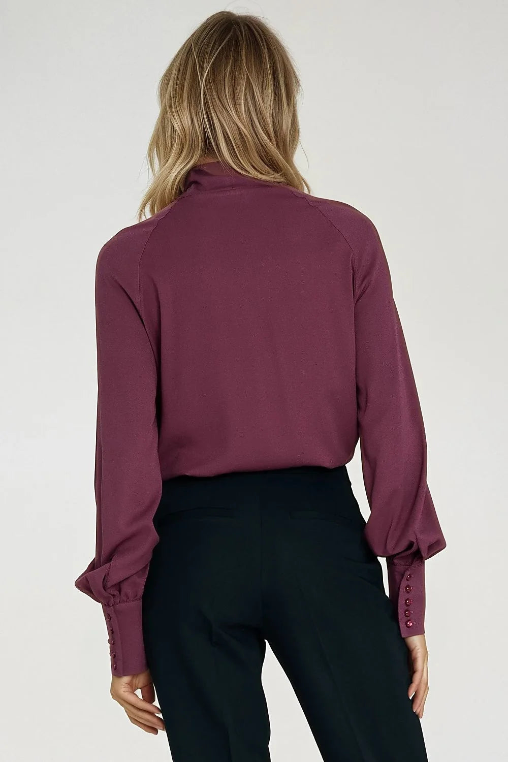 chemisier femme viscose délicate bordeaux fluide tombé coupe légèrement ample manches longues poignets froncés boutons décoratifs lavallière nouée