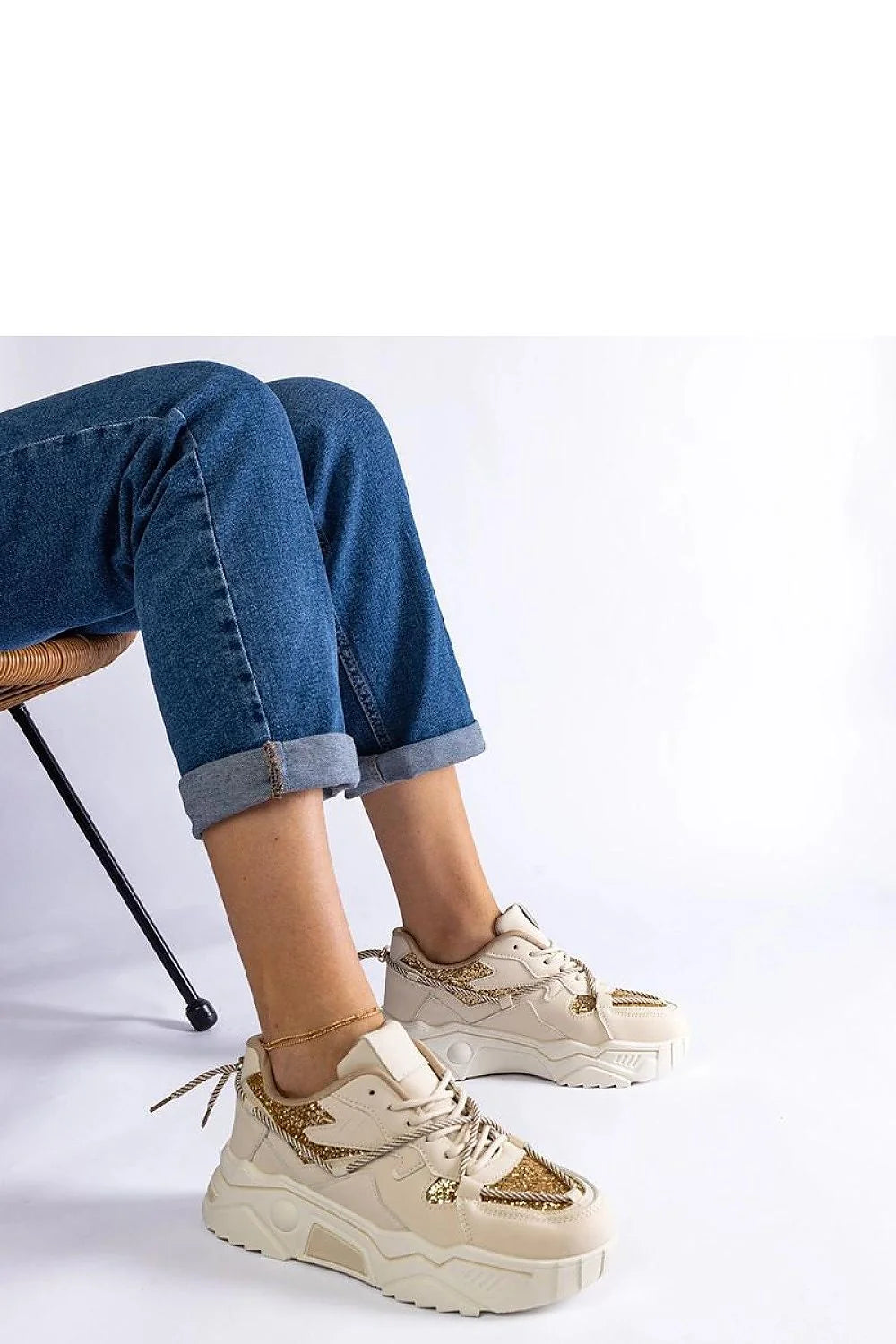 baskets chunky femme beige doré simili cuir pailleté semelle épaisse crantée antidérapante col rembourré lacets tressés streetwear tendance confortable durable