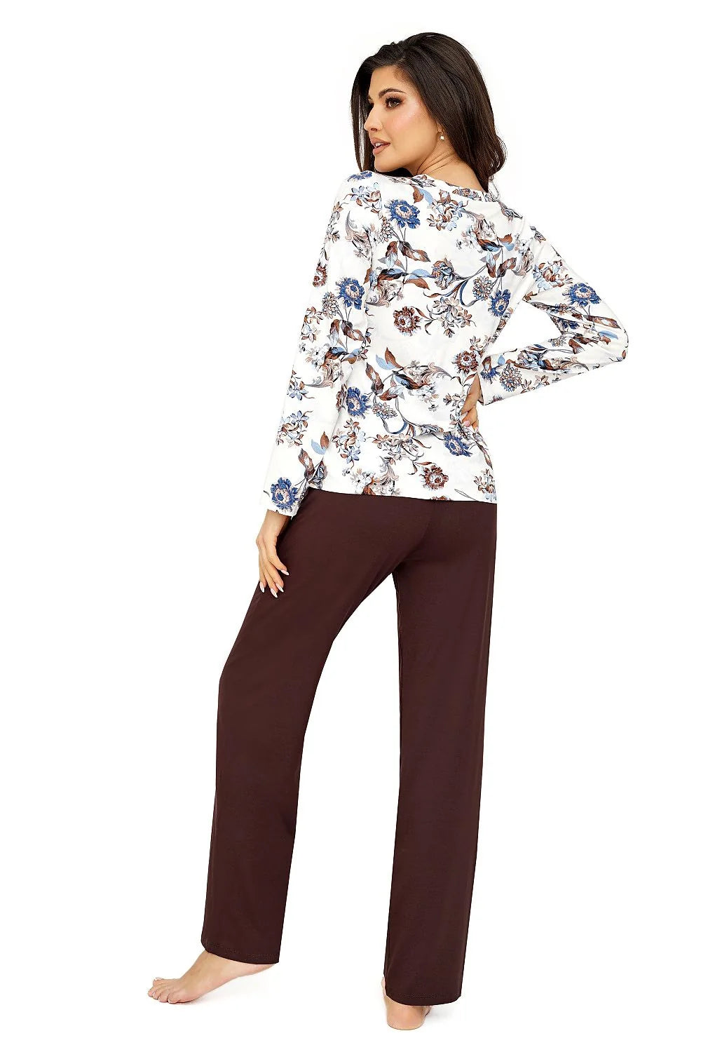 Pyjama femme deux pièces motif floral couleur bleu brun coupe ample matériau doux confort détente