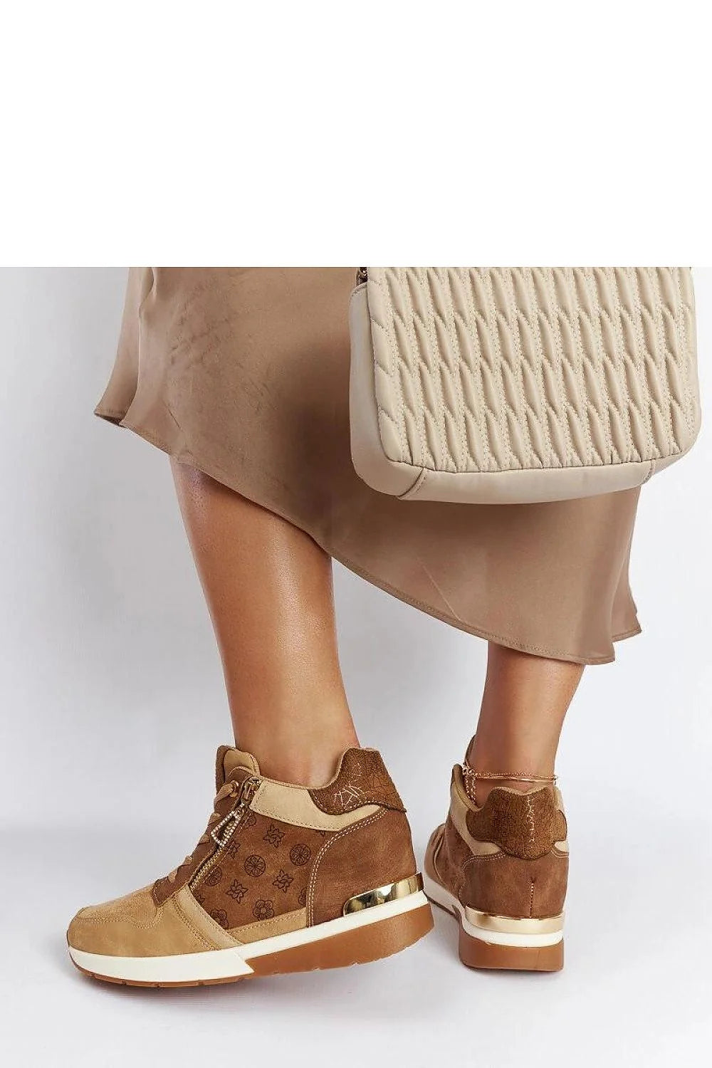 baskets compensées brunes Knoxville femme montantes suède cuir écologique textile monogramme zip latéral semelle blanche plateau discret doré confort durabilité