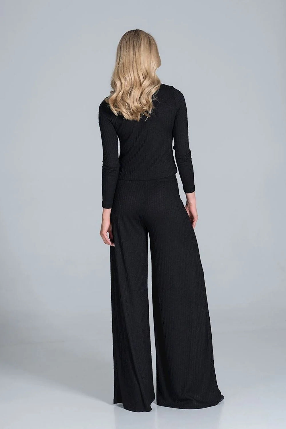 Ensemble femme maille côtelée bordeaux élégant et confortable avec pantalon large manches longues mode sophistiquée