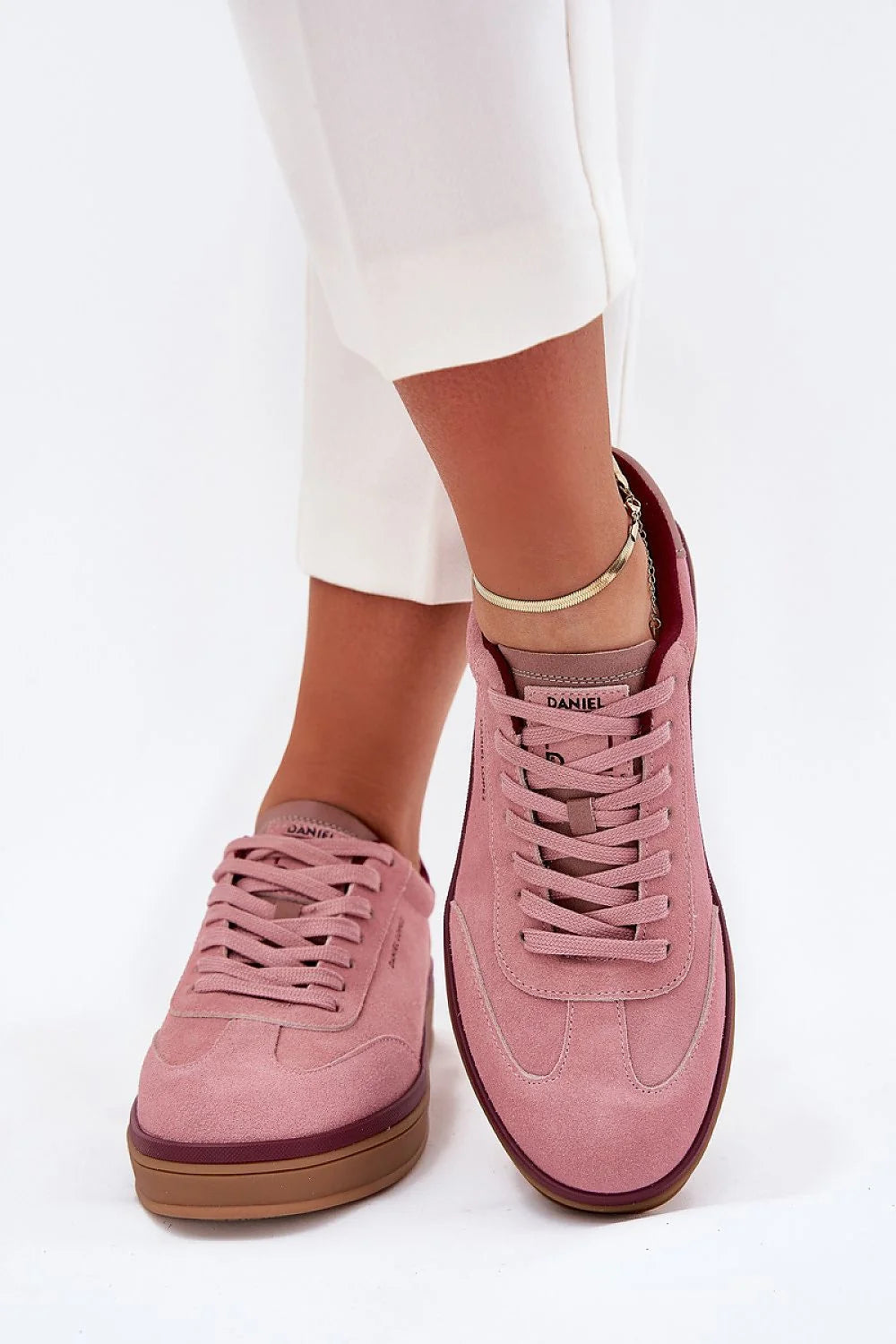 Chaussures de sport Step in style design moderne élégant femmes coupe basse daim rose pâle semelle caoutchouc marron lacets rose