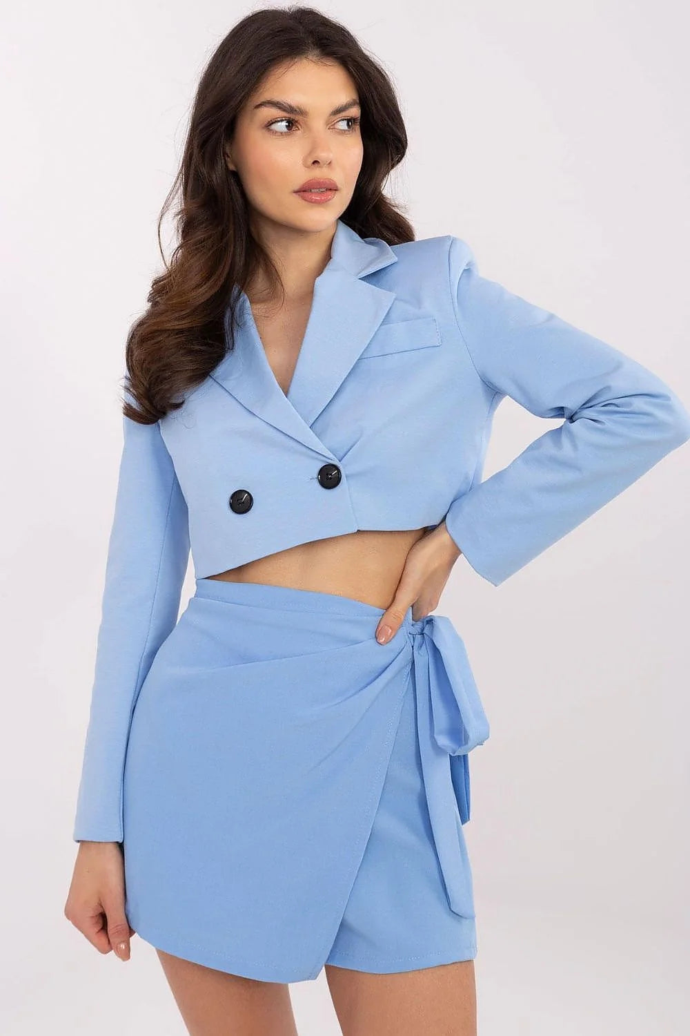 ensemble femme Italy Moda blazer cropped court manches longues bouton noir jupe mini taille haute ceinture nouée léger
