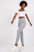Set de vêtements féminin Crop top blanc manches courtes carrure ajustée Leggings gris haute taille Skinny stretch femme