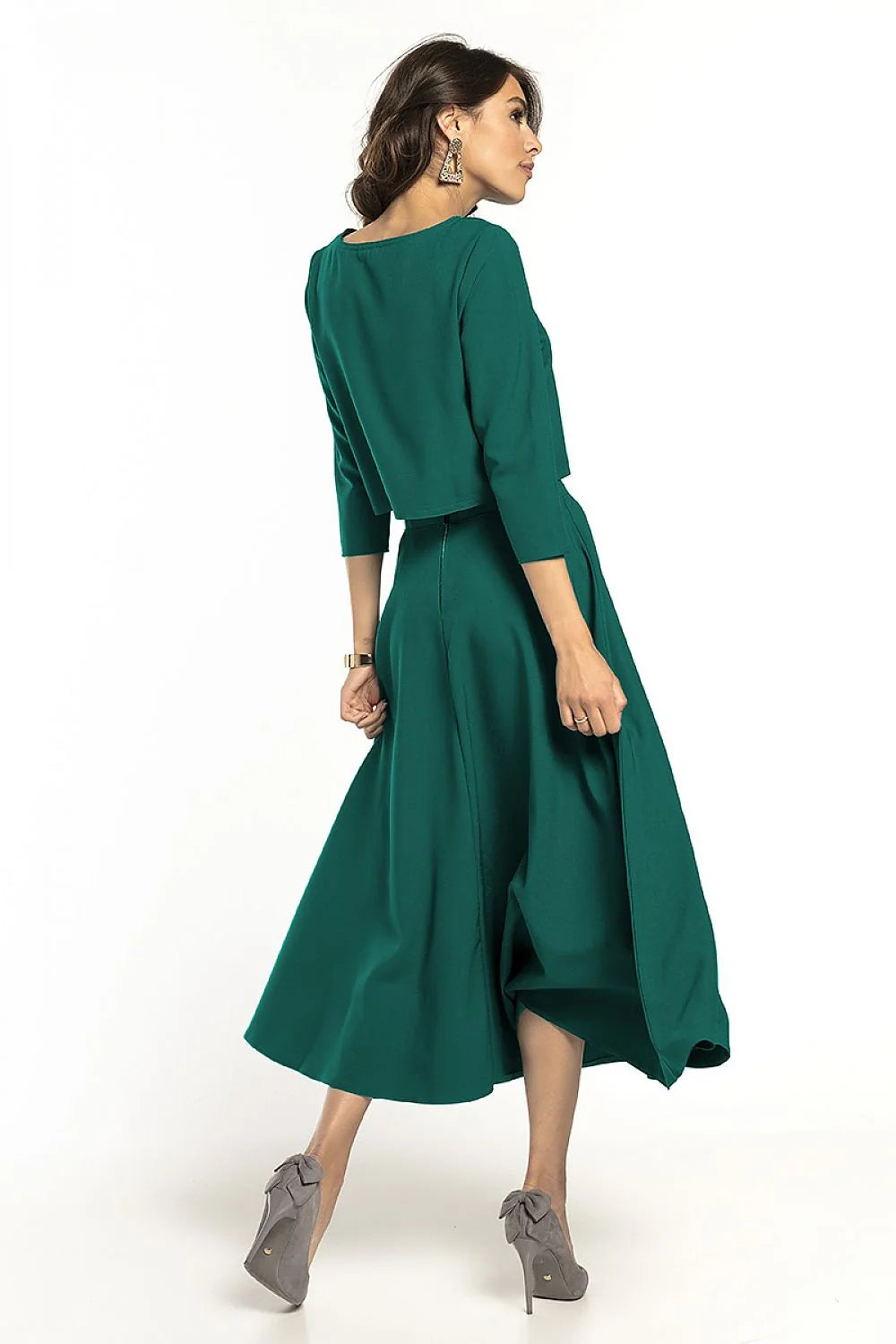 Ensemble élégant gris lavande femme moderne, tissu léger, chic, chemisier ample et jupe longue