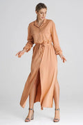 robe chemisier longue fluide satinée beige doux manches longues col chemise ceinture nouée poches poitrine plaquées