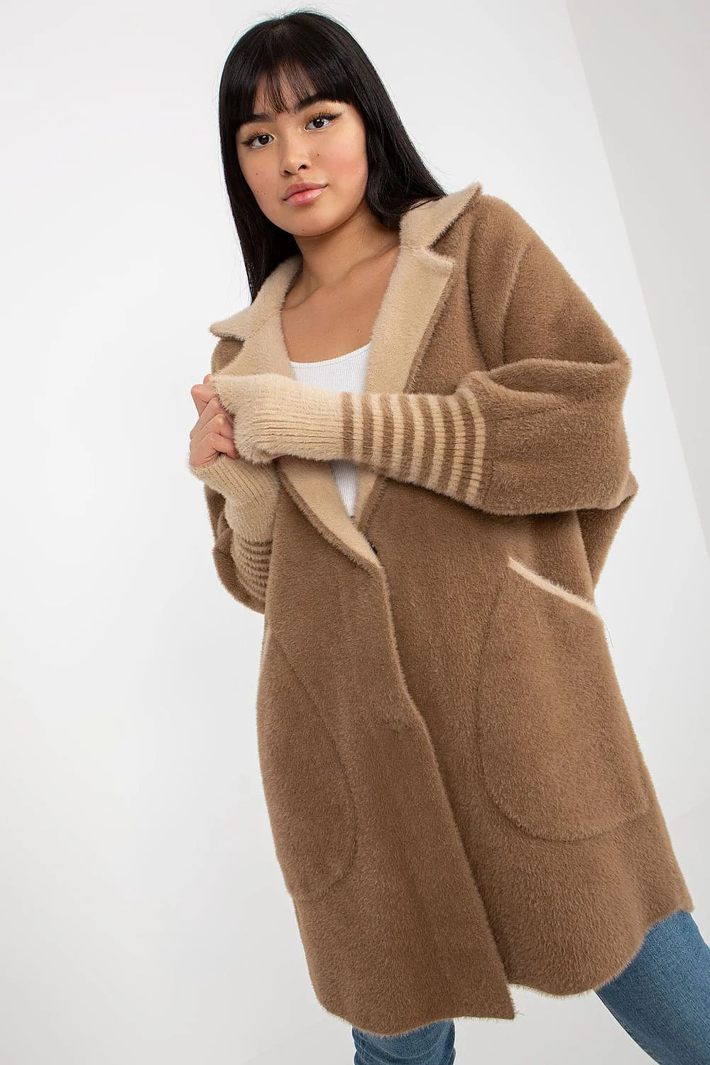 Manteau pour femme en maille douce style décontracté col châle manches longues rayures poches coulissantes couleur caramel beige universelle