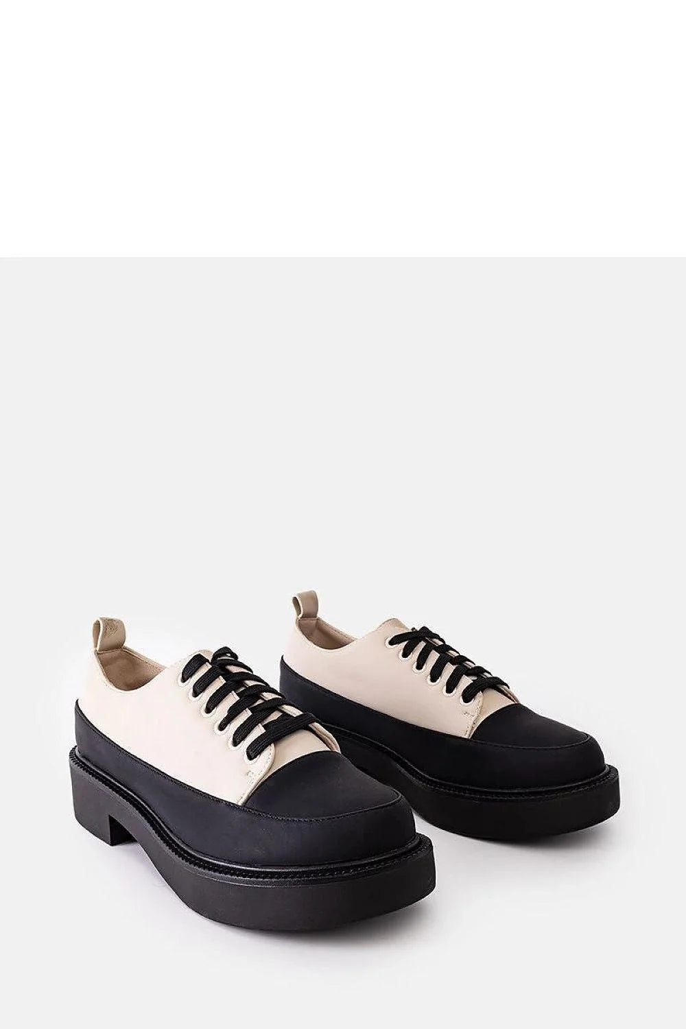 chaussures basses Solea Merico femme bicolore beige noir derby oxford plateforme chunky lacets cuir écologique semelle épaisse adhérente confortable urbaine