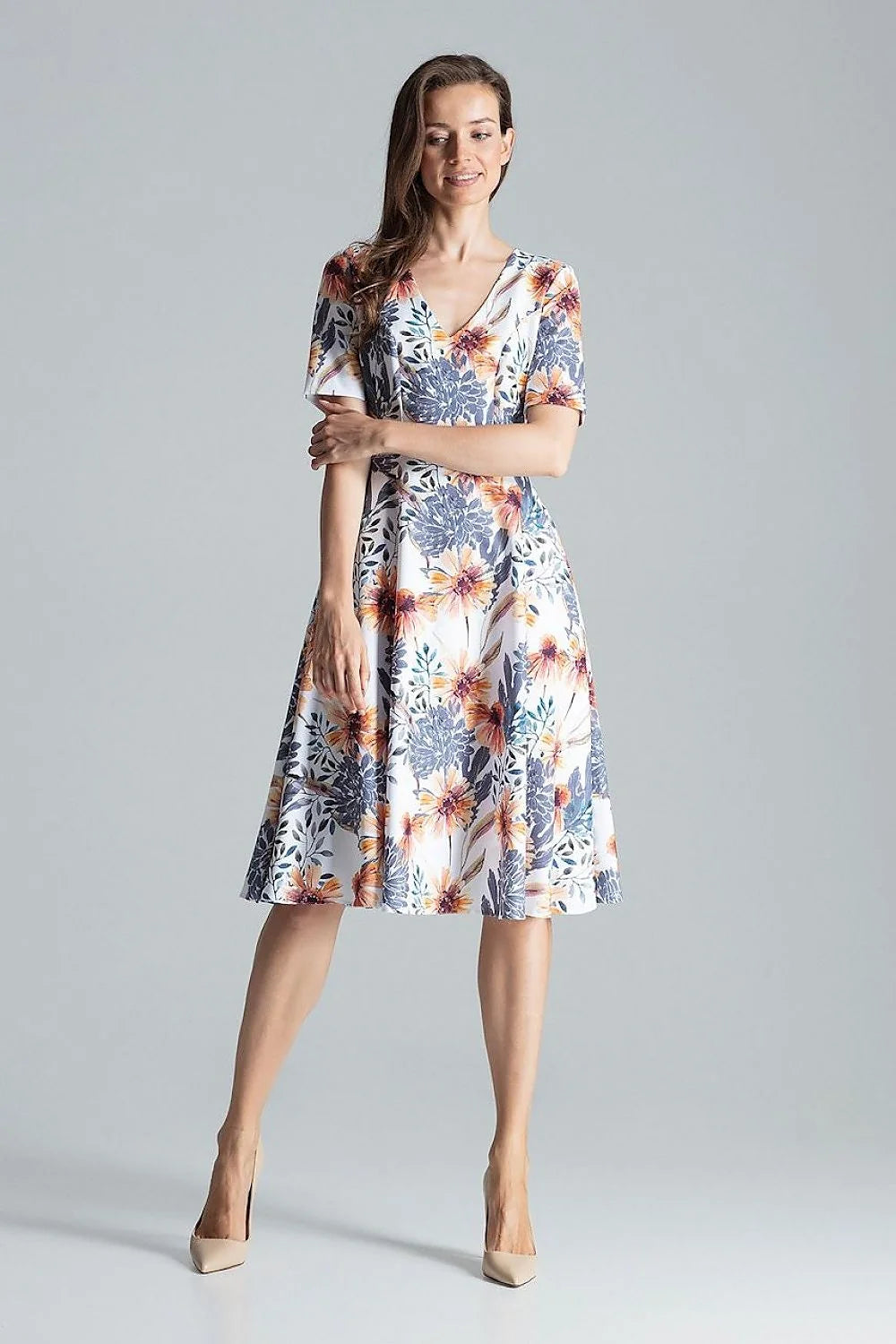 robe midi femme rouge vif décolleté V manches courtes taille cintrée princesse jupe évasée tissu structuré polyester élégant cocktail