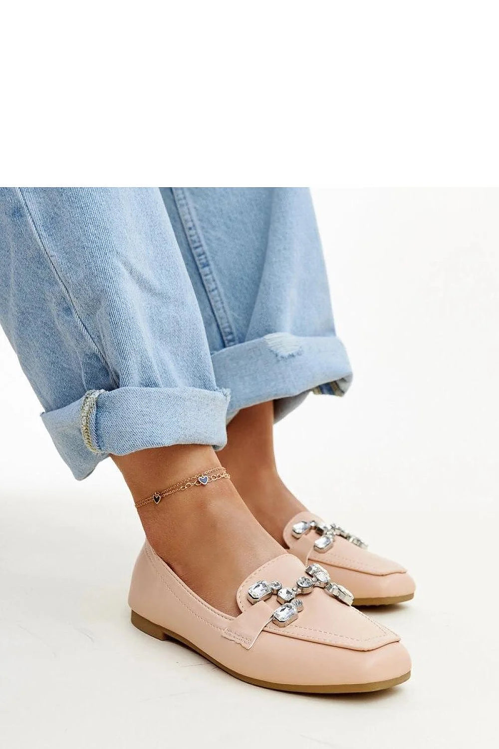 Moccasins pour femme style classique moderne, cuir synthétique, beige rosé, détails argentés, semelle élastique, confort tout le jour