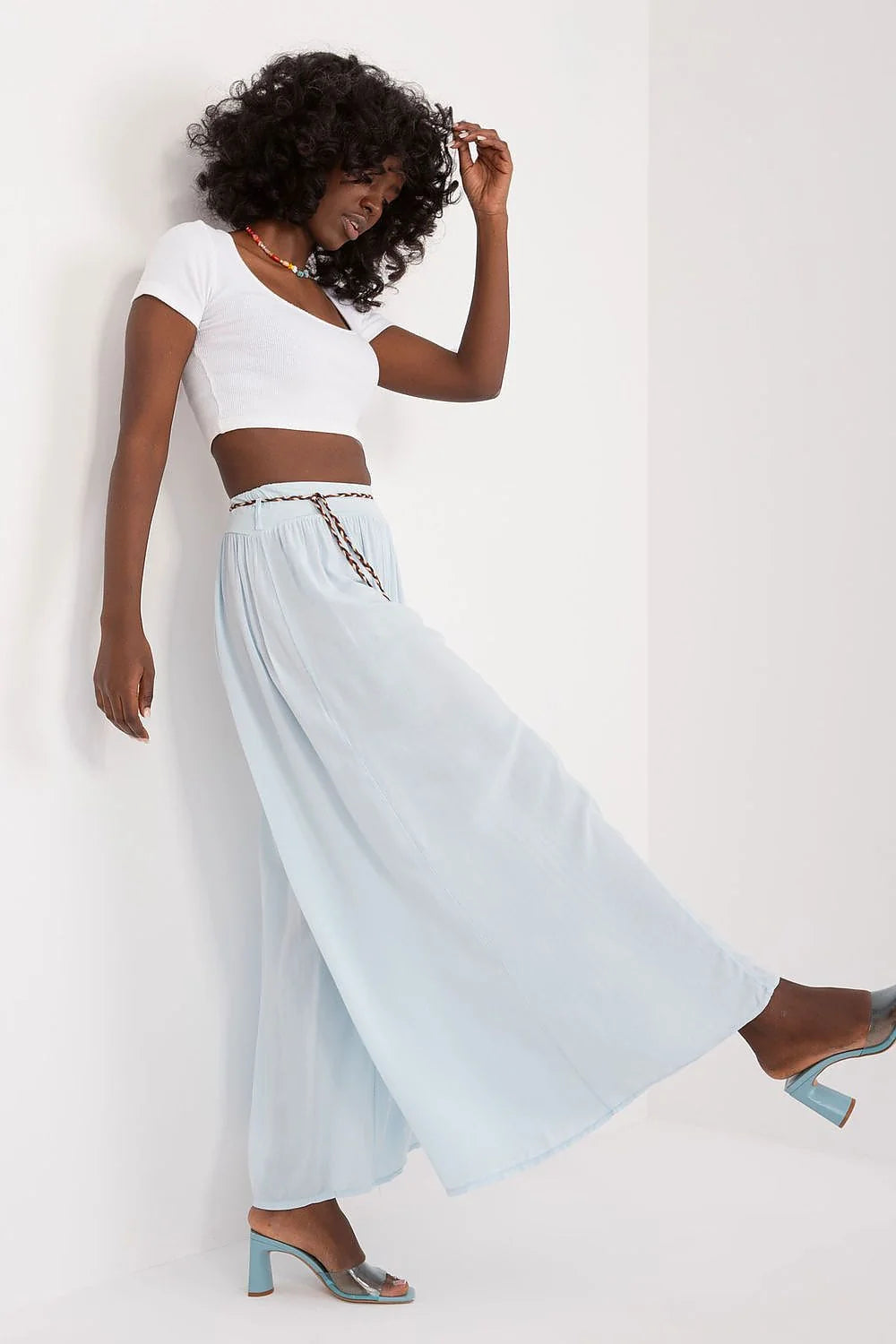 Pantalon femme style palazzo viscose légère taille haute ceinture tressée couleur bleu ciel summer occasion