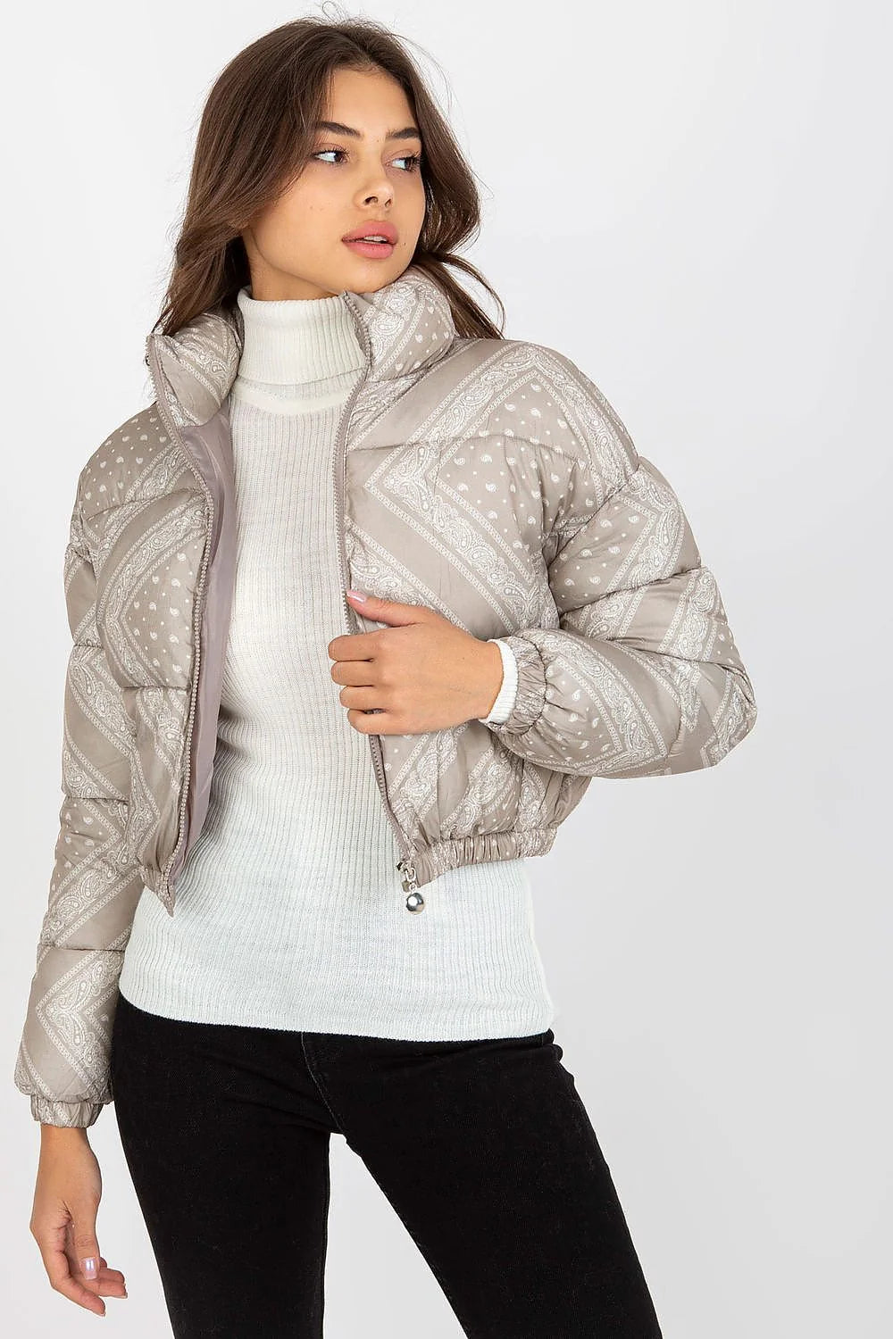 Veste doudoune femme moderne élégante imprimé paisley polyester 100% beige taupe coupe courte col montant fermeture éclair