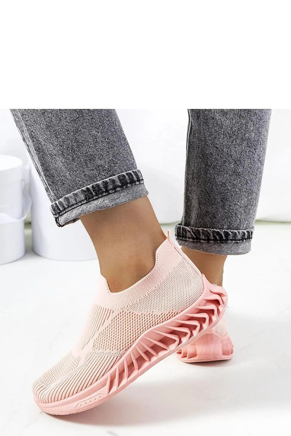 Baskets Solea pour femmes, design moderne et épuré, couleur rose pastel, confort maximal, style sportif et décontracté