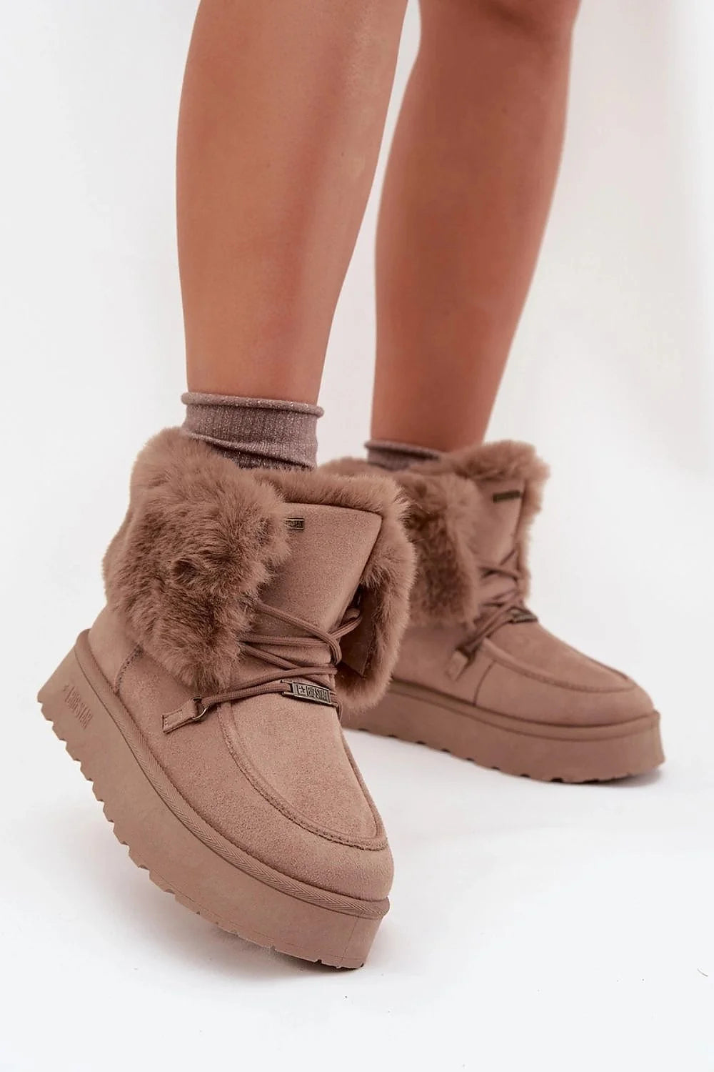 bottines fourrées femme suédine synthétique marron taupe plateforme crantée antidérapante semelle épaisse doublure fausse fourrure laçage décoratif Big Star