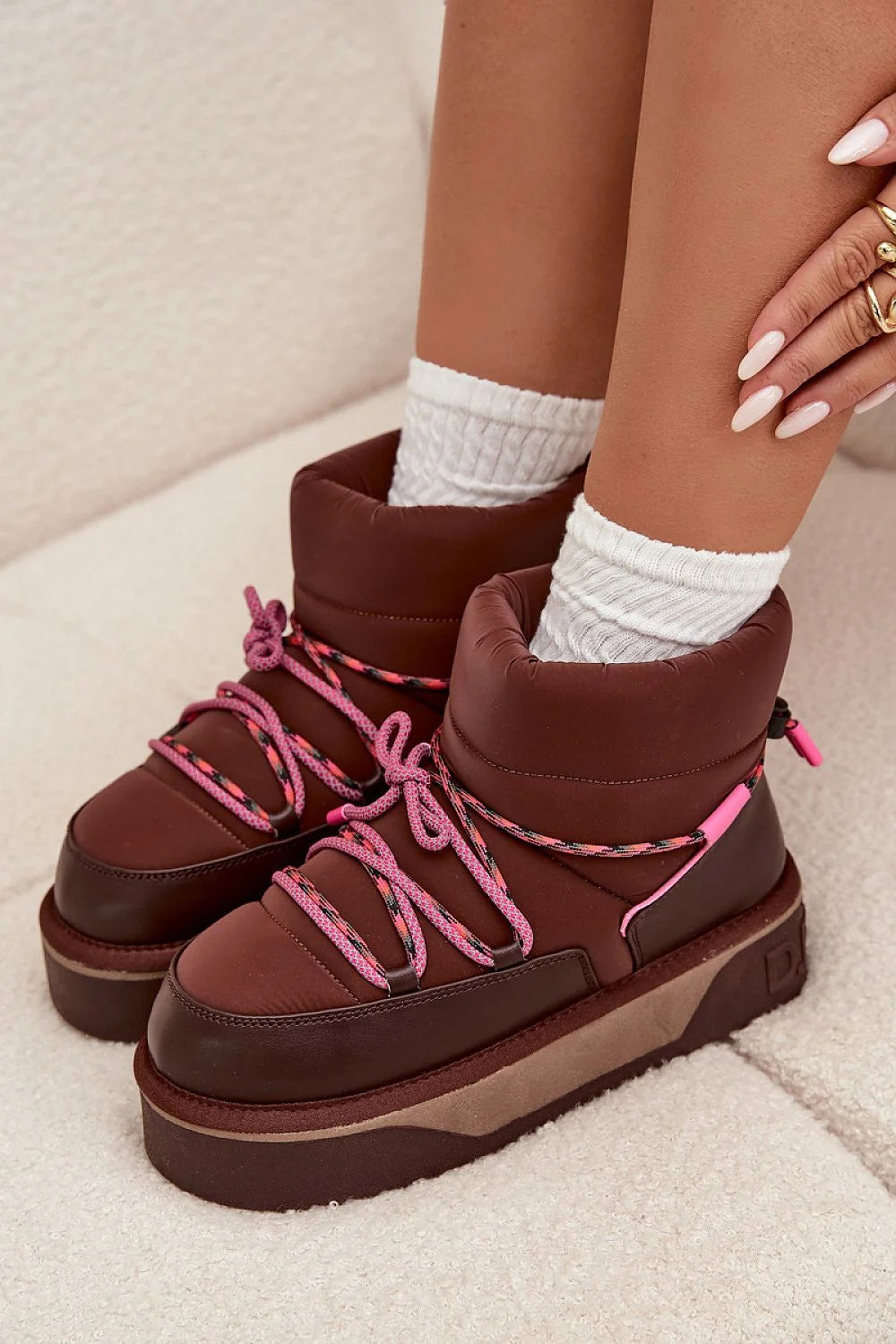 bottes neige femme DFranklin montantes matelassée marron foncé similicuir lacets bicolores semelle plateforme épaisse crantée antidérapante fourrure doublée thermique