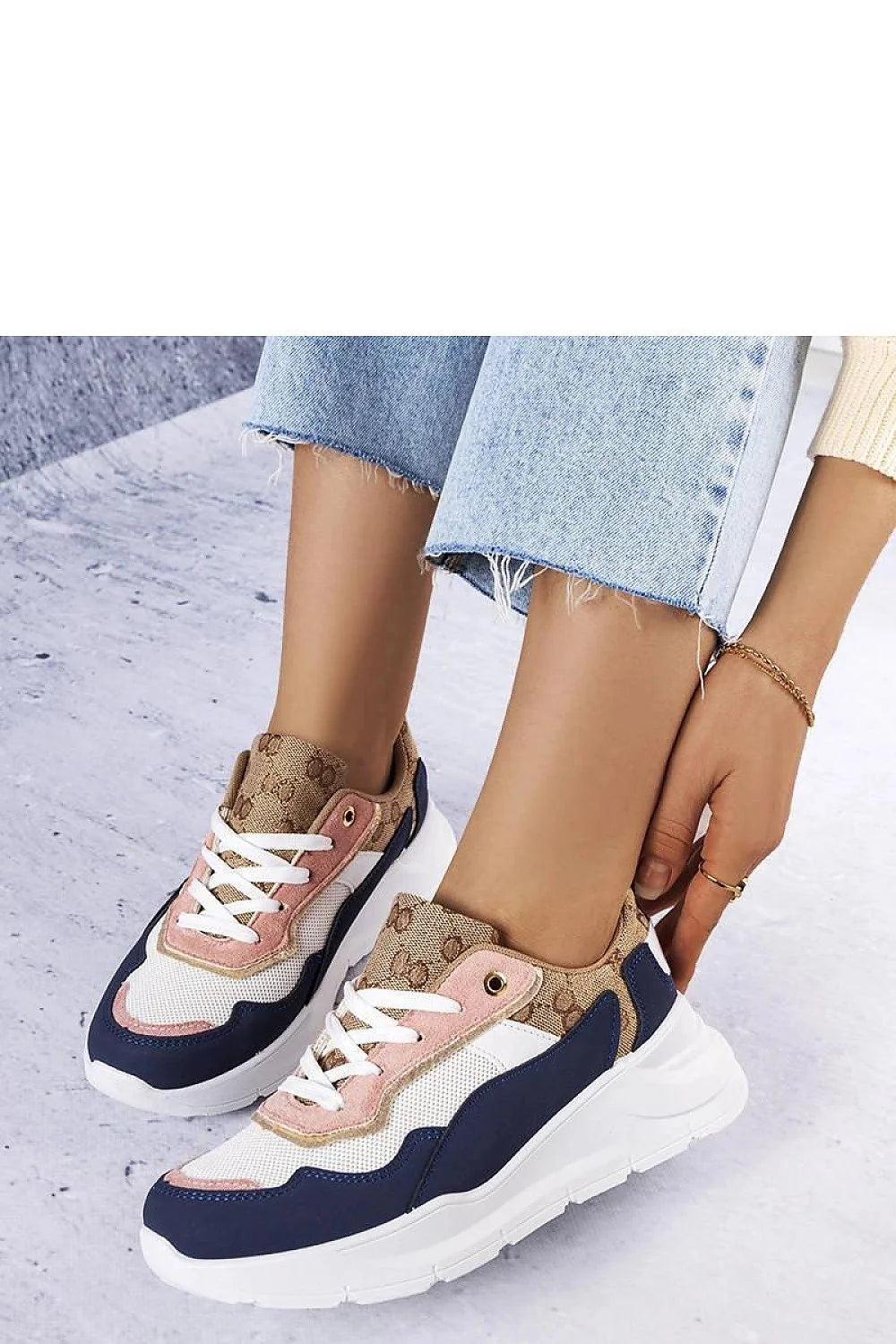 Baskets Solea femmes style moderne tendance confortable design élégant été lacets métalliques semelle caoutchouc
