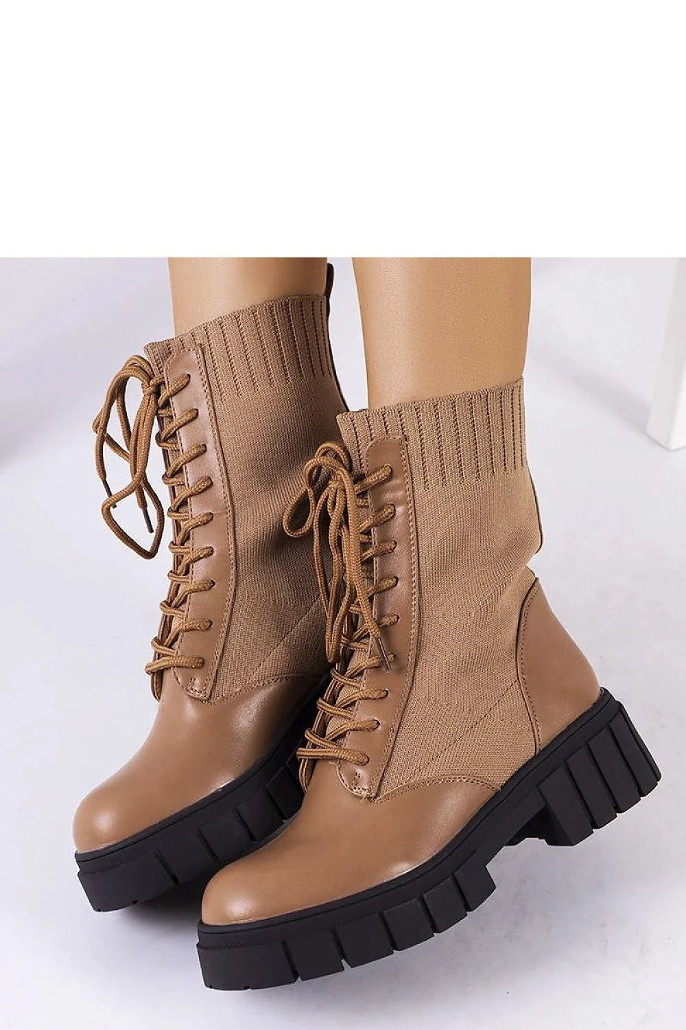 bottines femme mi mollet cuir synthétique lisse camel tige côtelée extensible lacets ajustables semelle crantée noire antidérapante talon large confortable