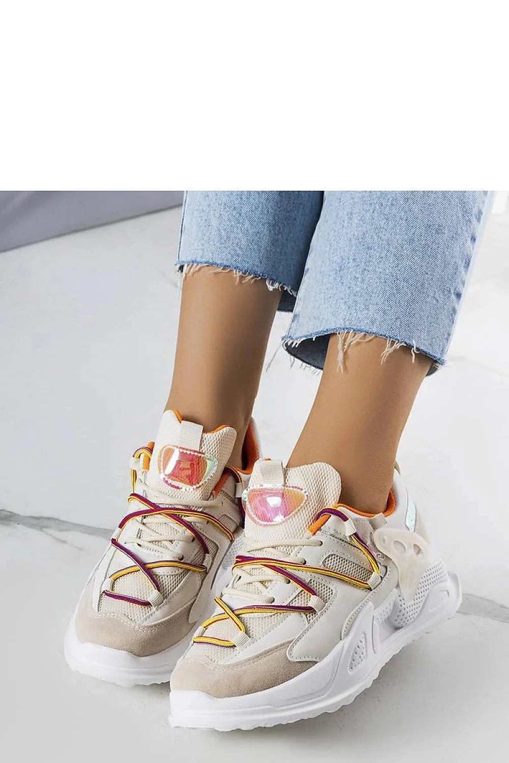 Baskets femmes mode sport design contemporain couleur beige violet orange lacets contrastés semelle caoutchouc amorti confortable