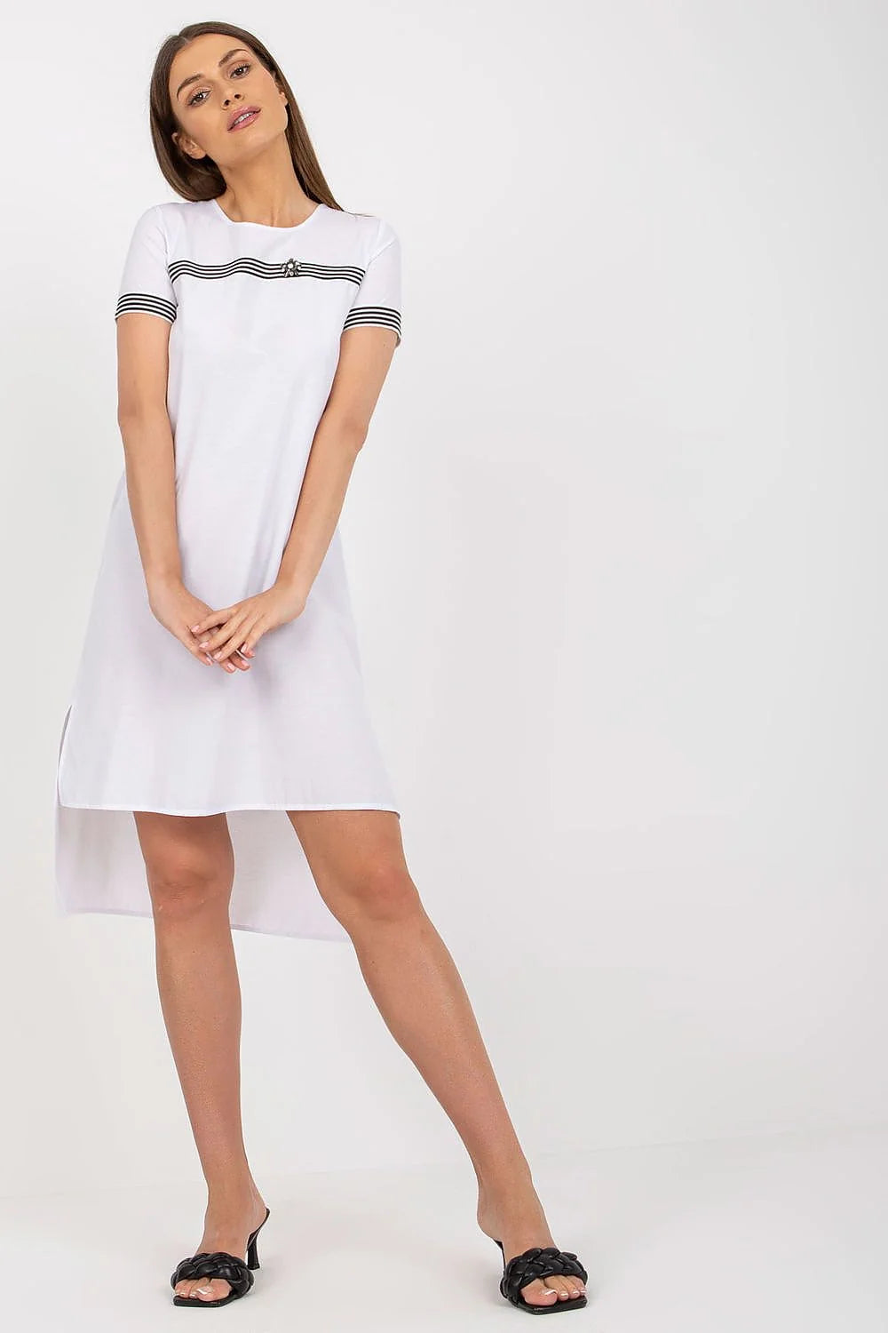 robe été moderne asymétrique manches courtes rayures blanches noires coton pur coupe droite ample fentes latérales ourlet allongé dos