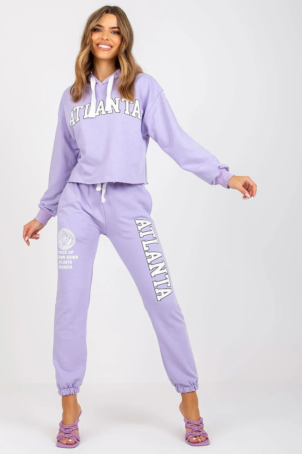 ensemble sportswear femme urbain athleisure molleton doux bleu ciel sweat capuche cordon blanc imprimé ATLANTA pantalon jogging fuselé